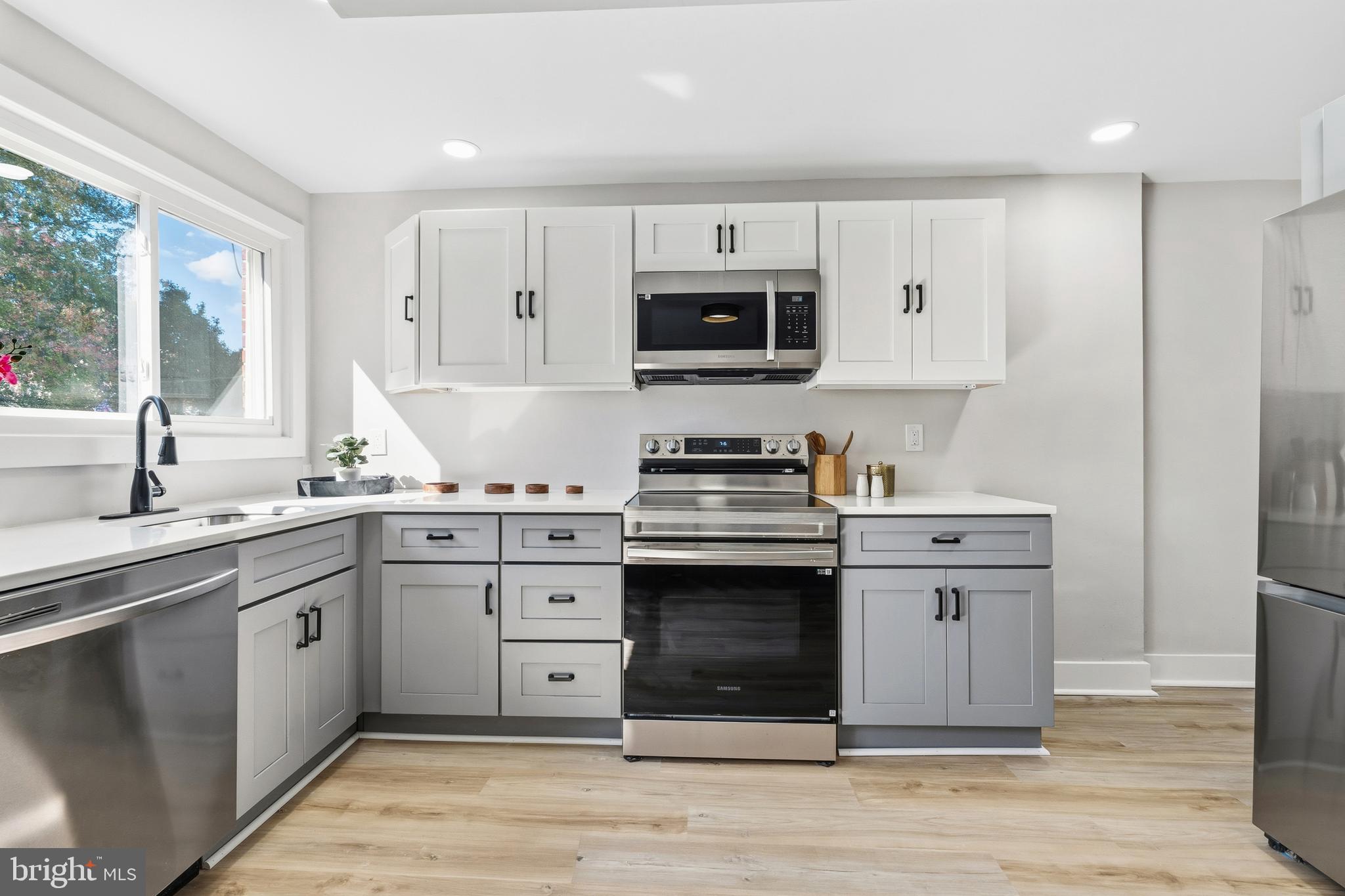 DELMAR VILLAGE - Residential