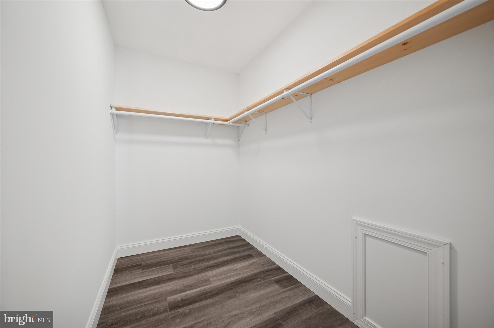 KING OF PRUSSIA - Residential Lease