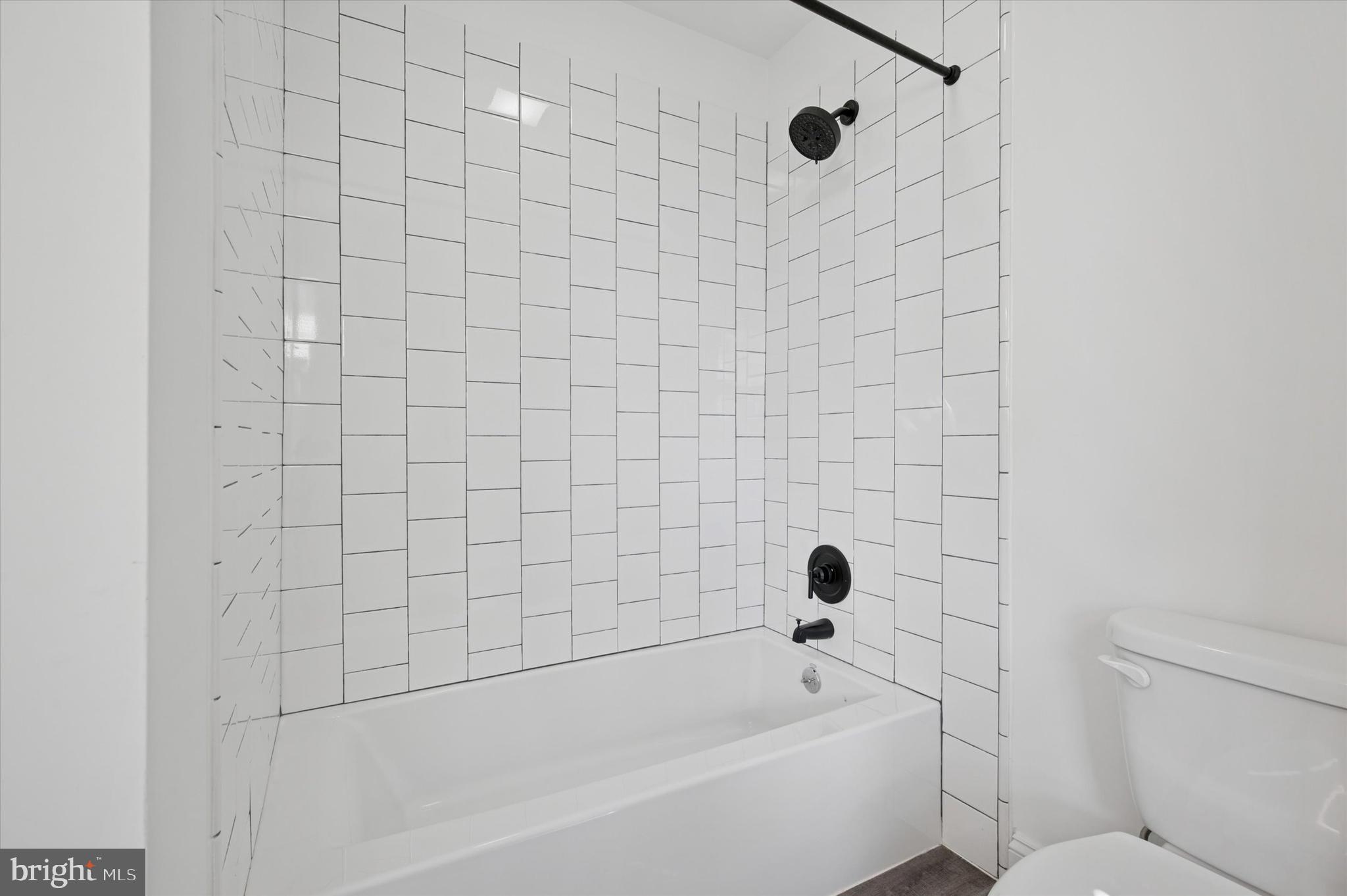 KING OF PRUSSIA - Residential Lease