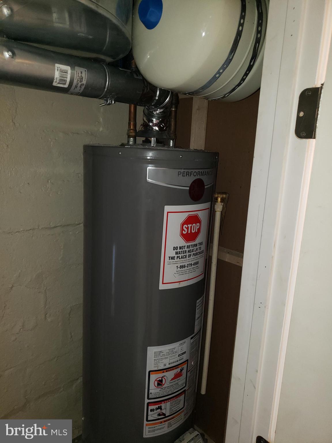 BIDDLE STREET - Residential Lease