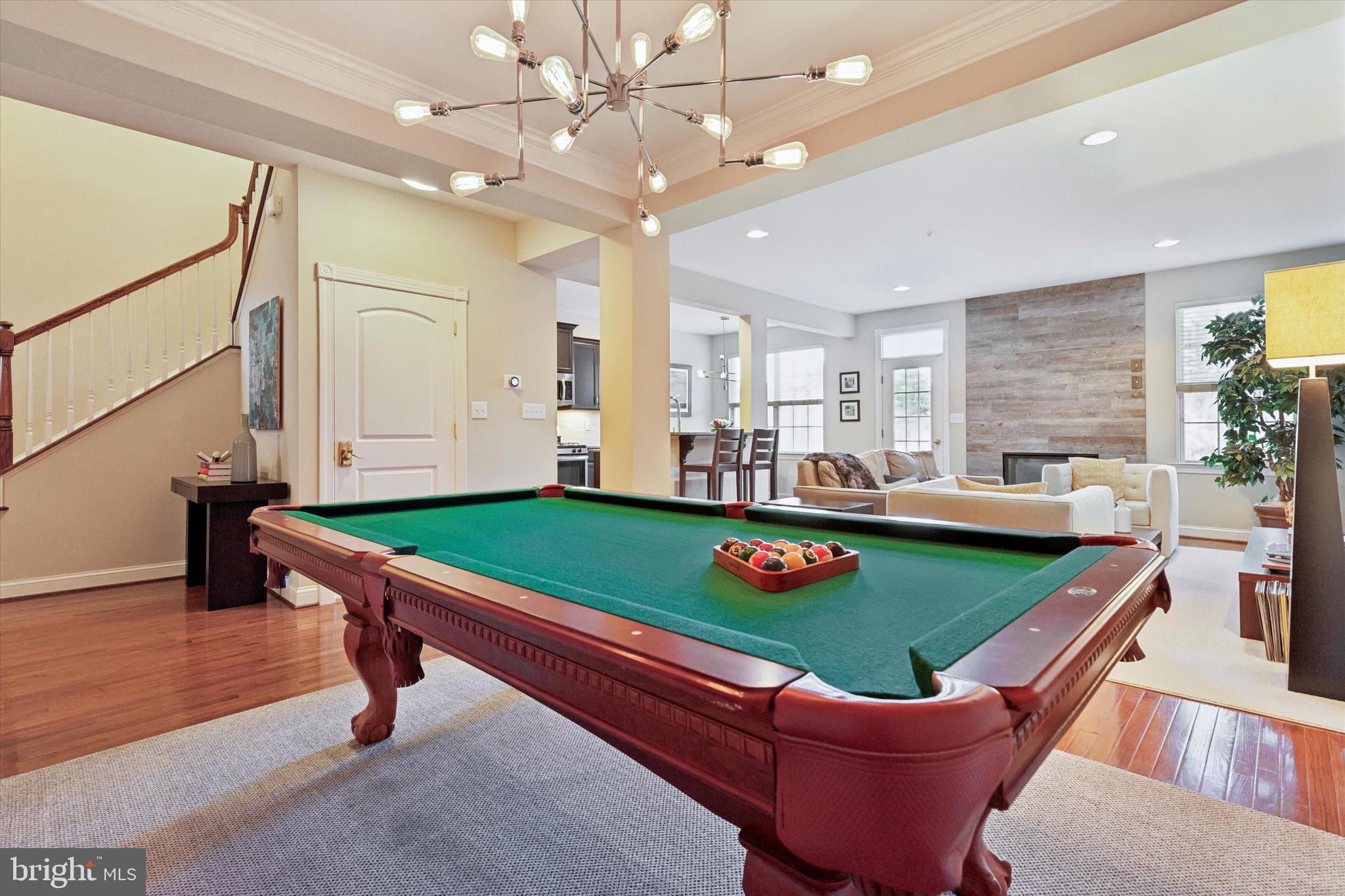 2045 PLEASANT VALLEY DRIVE