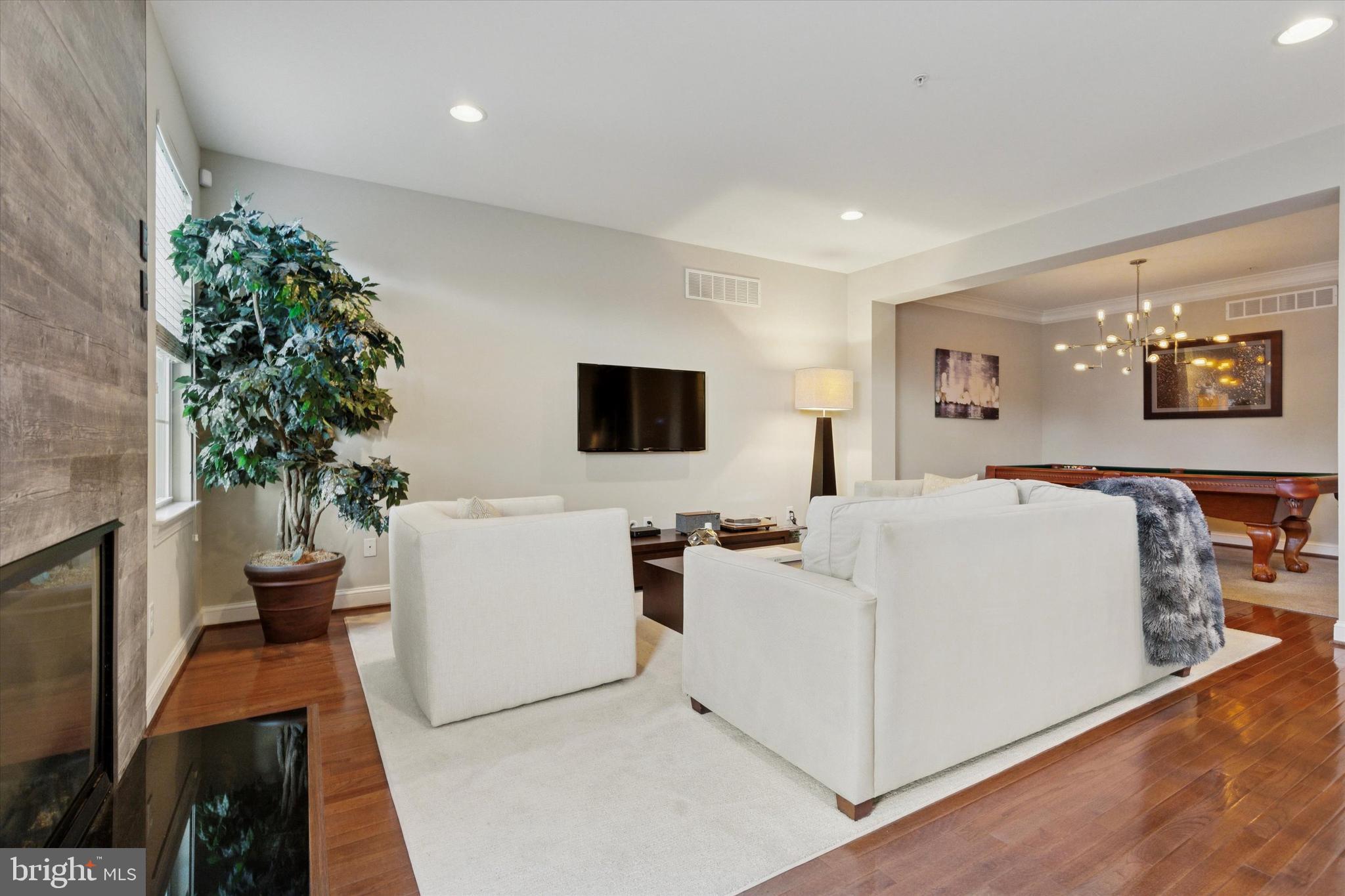 THORNDALE - Residential