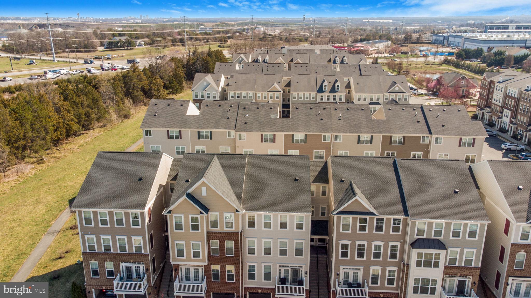 EAST GATE 3 CONDOMINIUM - Residential