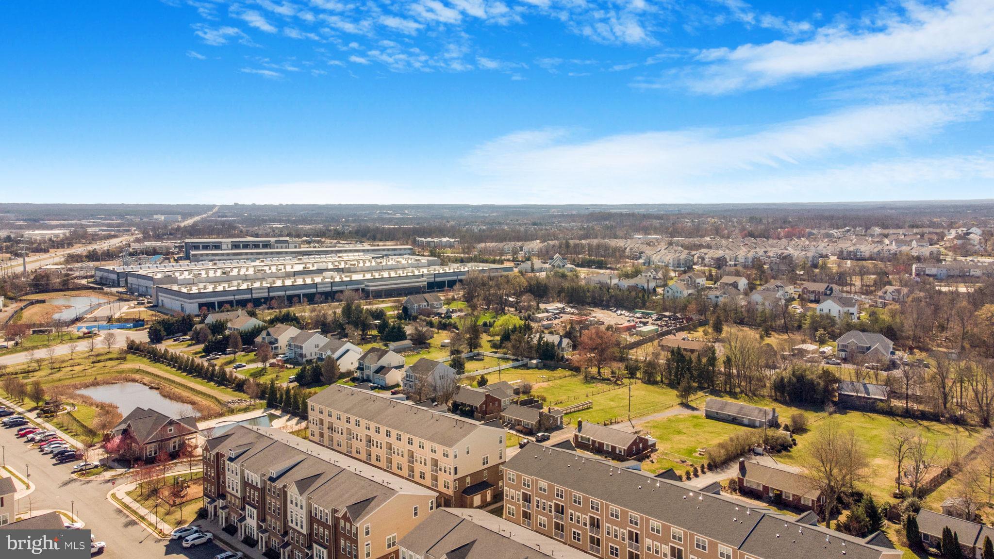 EAST GATE 3 CONDOMINIUM - Residential