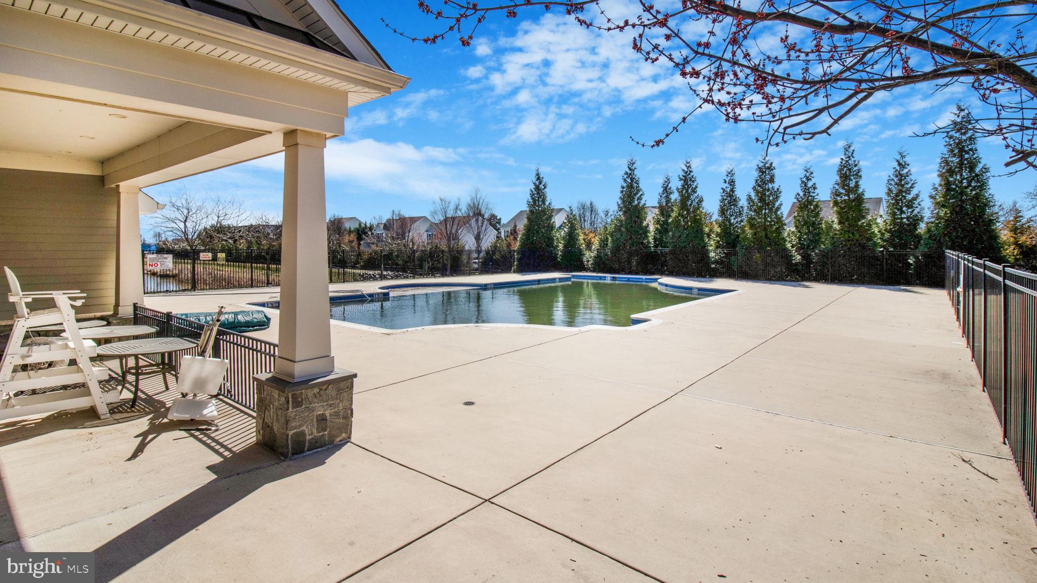 EAST GATE 3 CONDOMINIUM - Residential