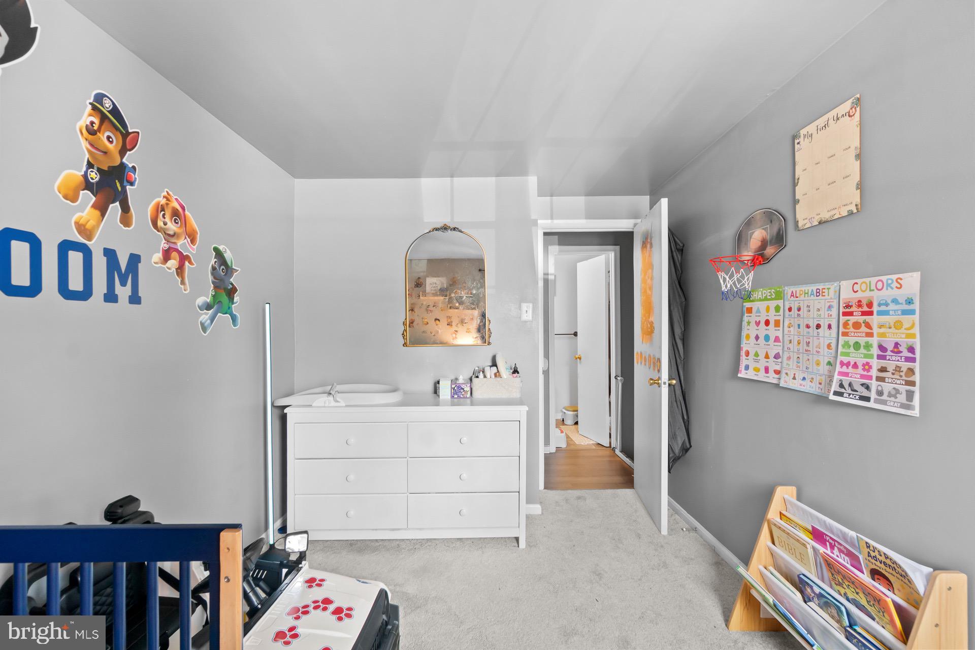 ENFIELD CHASE - Residential