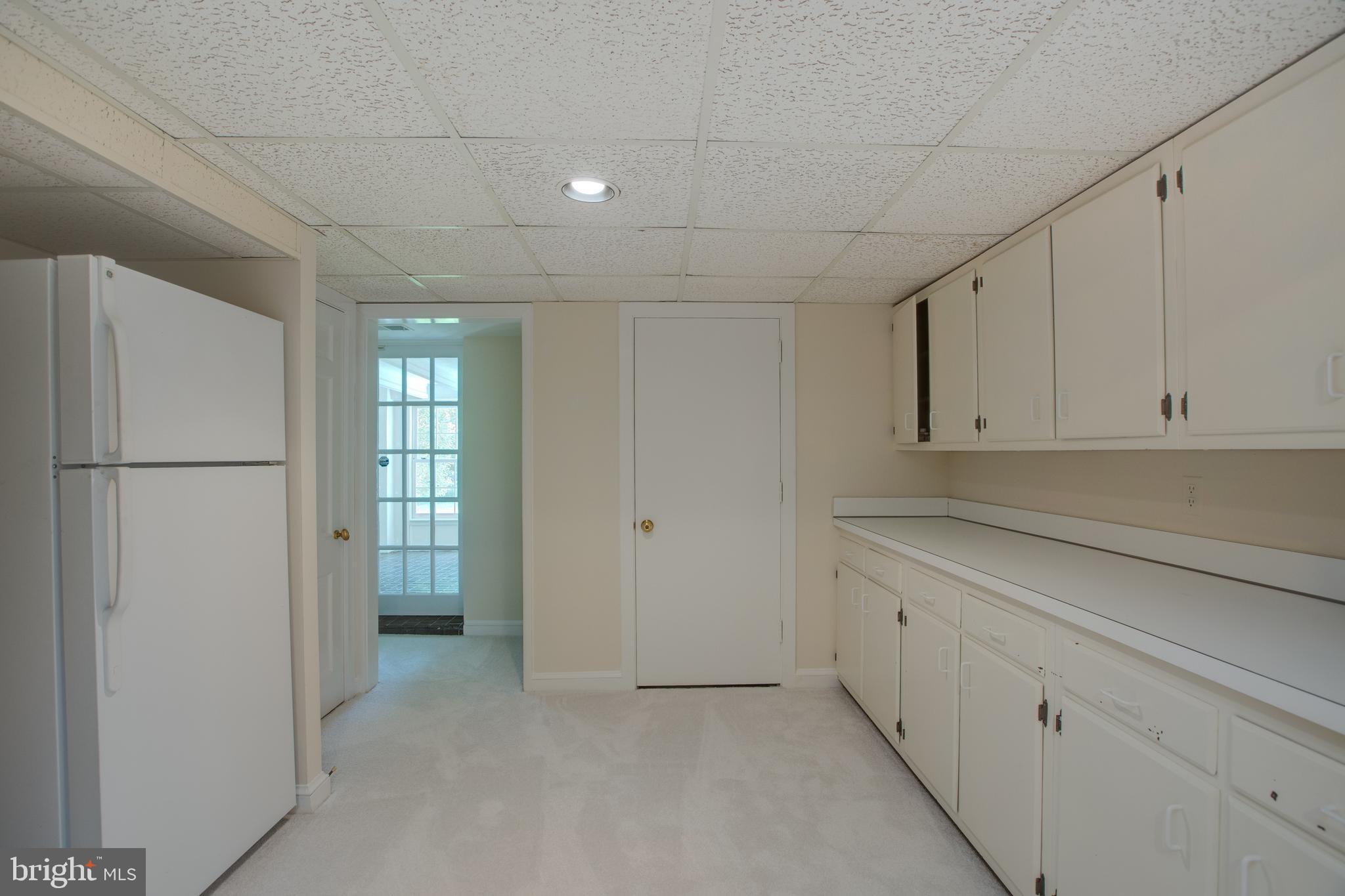 COUNTRY CLUB - Residential