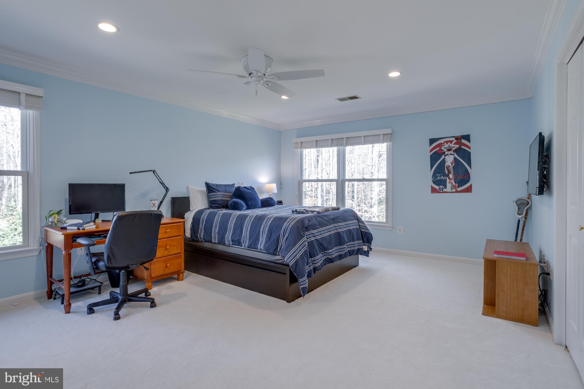 CLIFTON AT WOLF RUN - Residential