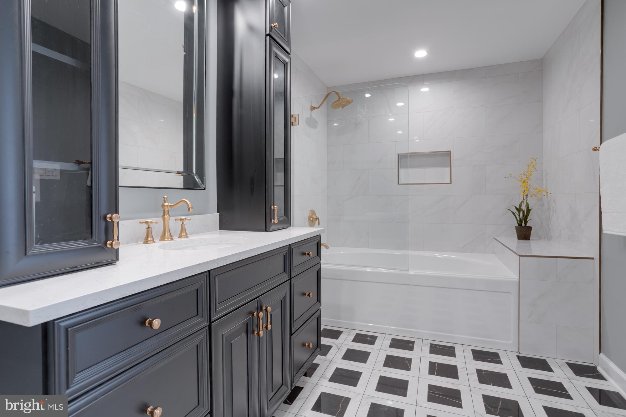 CLIFTON AT WOLF RUN - Residential