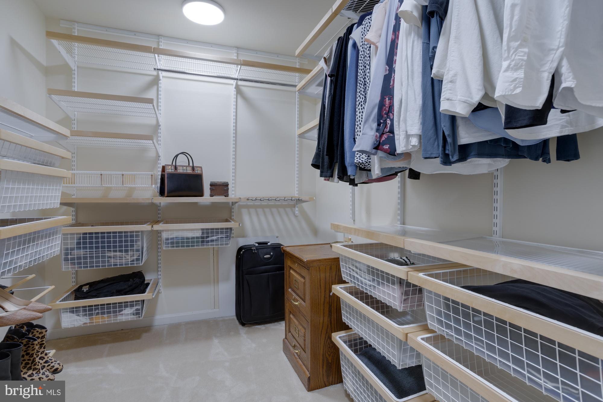 CLIFTON AT WOLF RUN - Residential