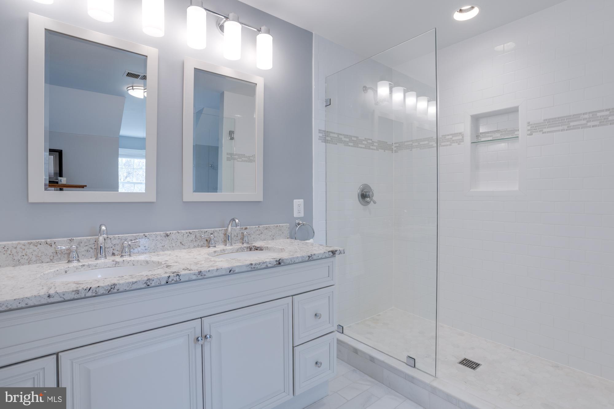 CLIFTON AT WOLF RUN - Residential