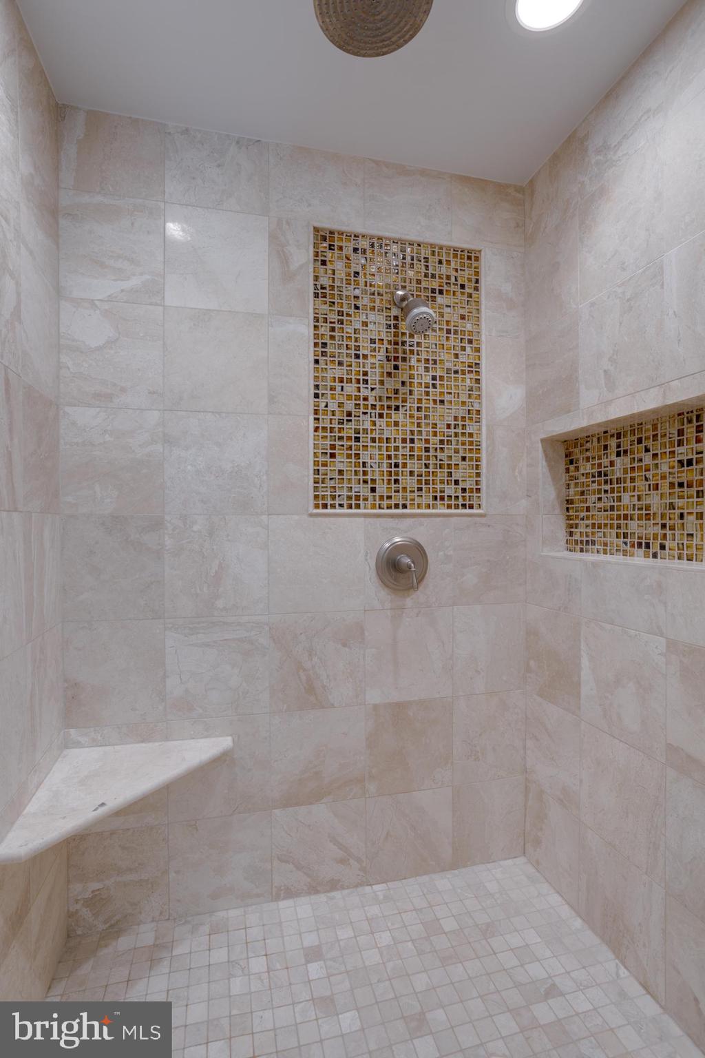 CLIFTON AT WOLF RUN - Residential