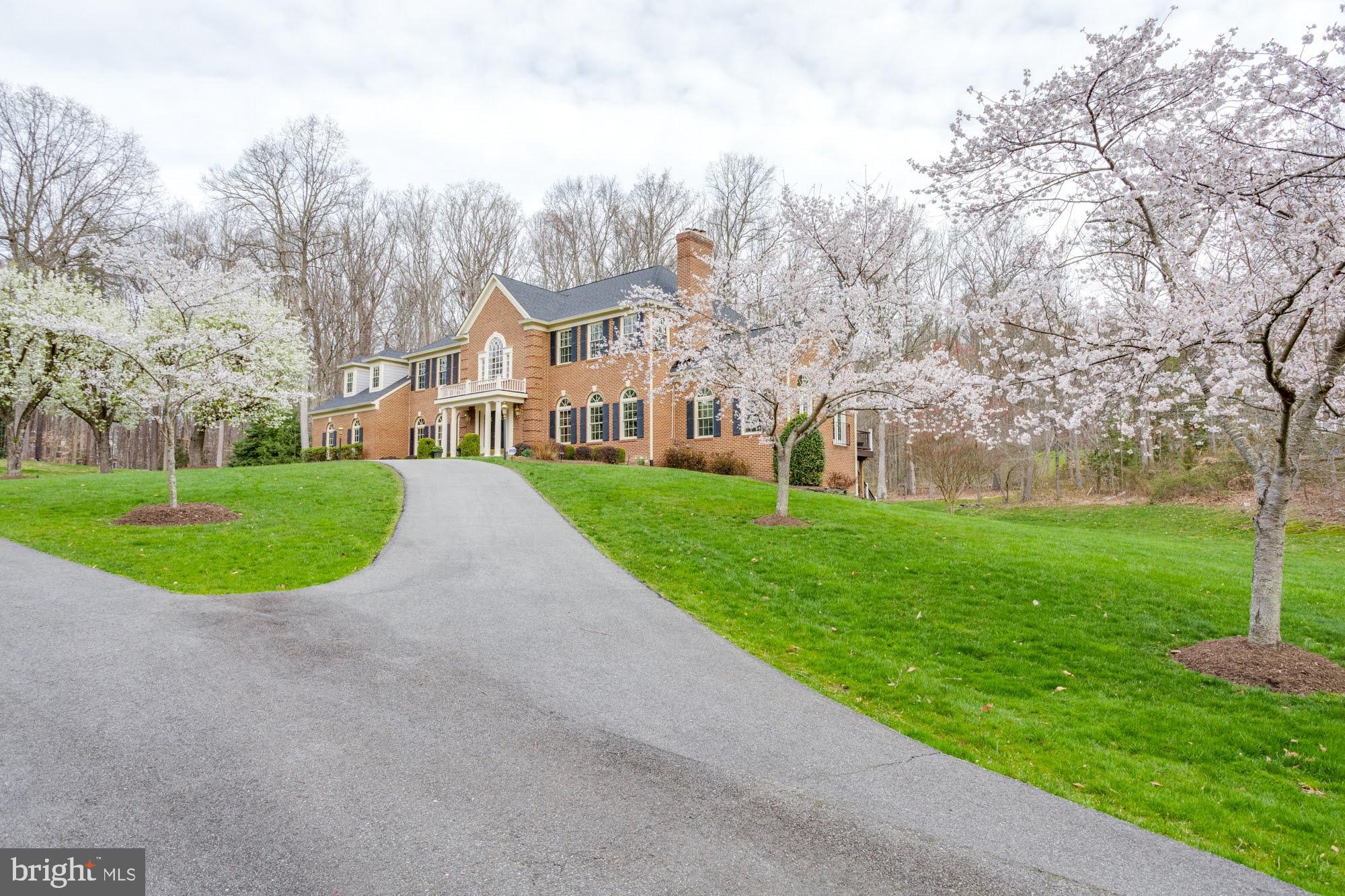 CLIFTON AT WOLF RUN - Residential