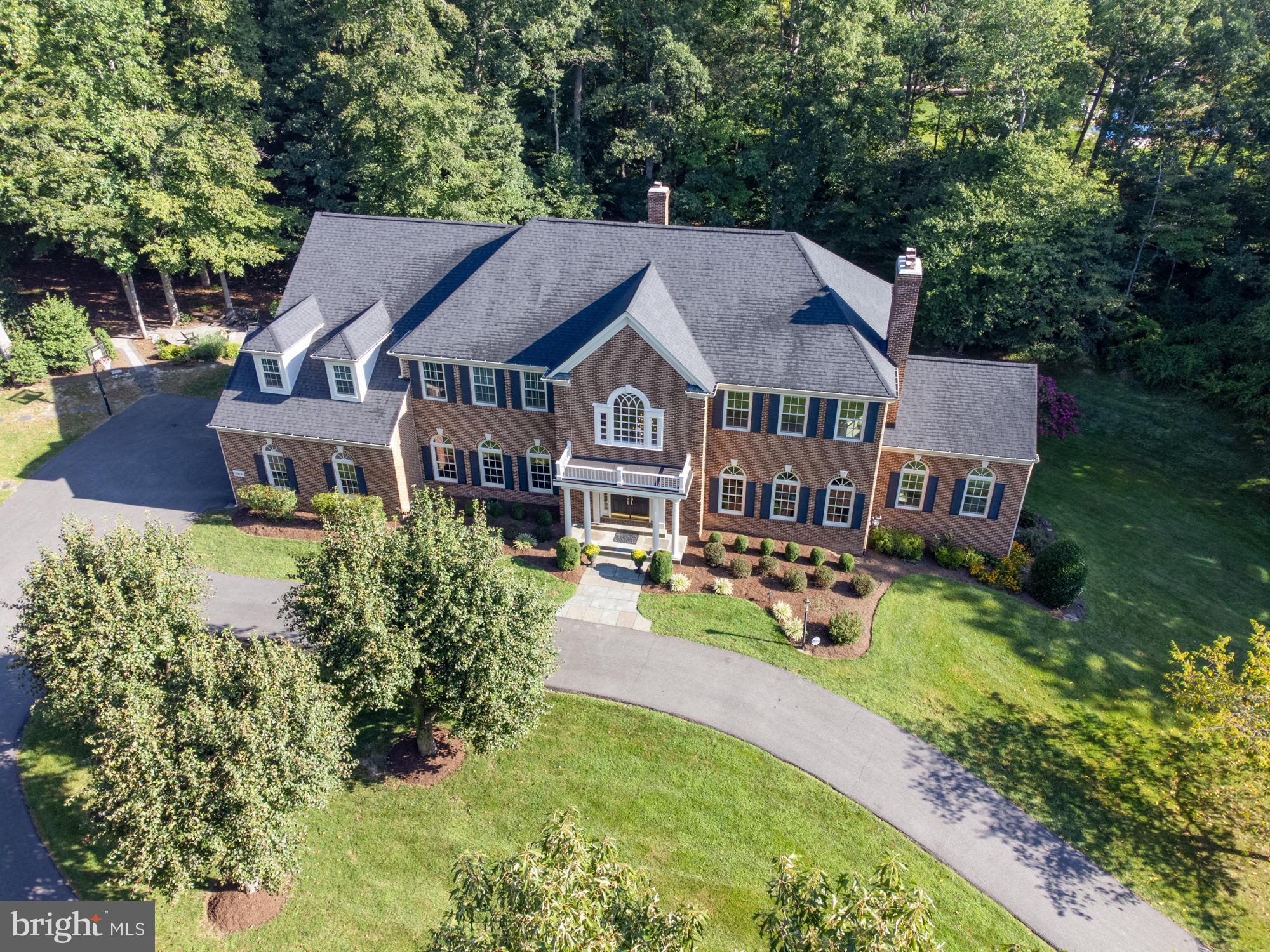 CLIFTON AT WOLF RUN - Residential