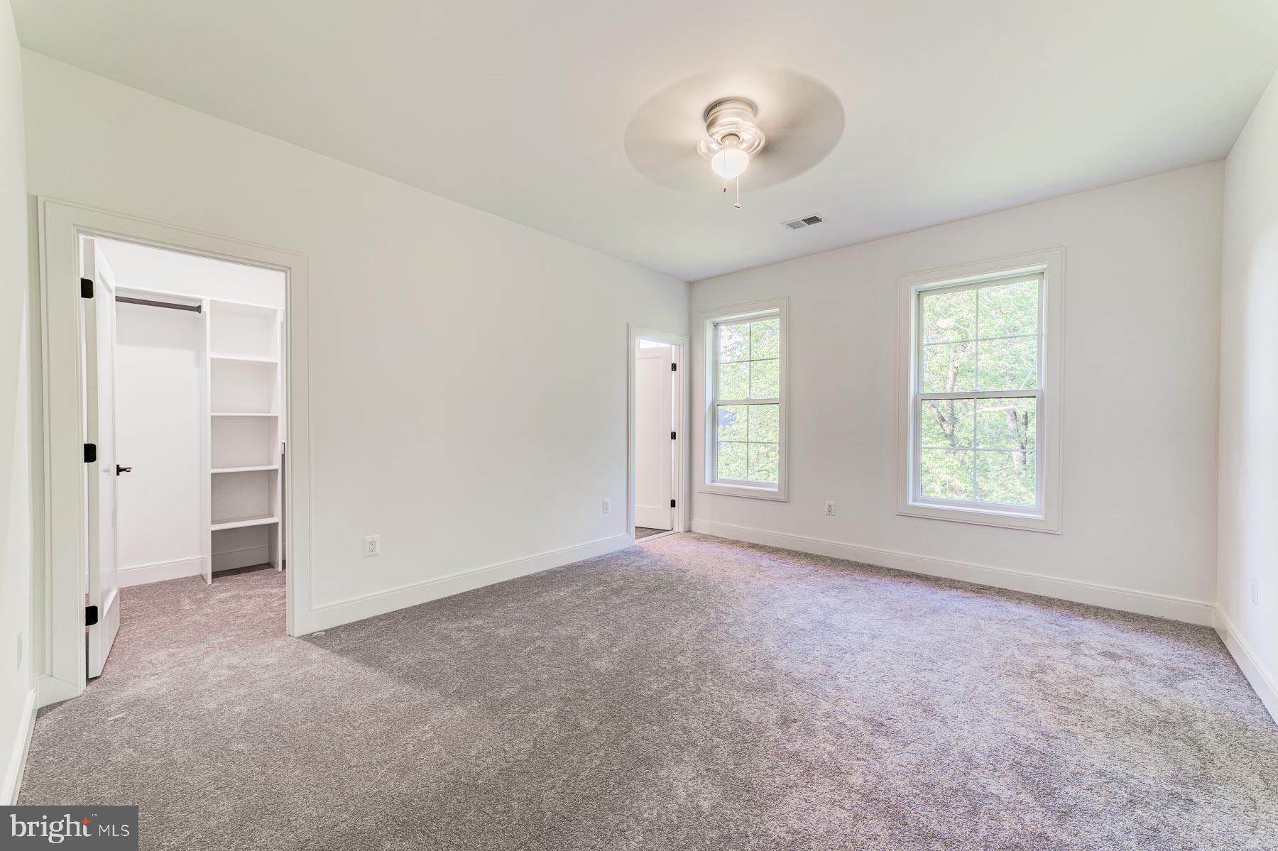 VIENNA WOODS - Residential