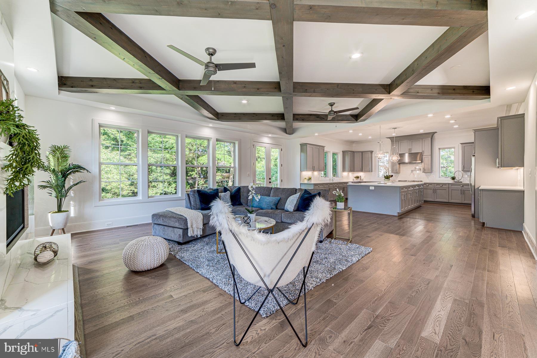 VIENNA WOODS - Residential