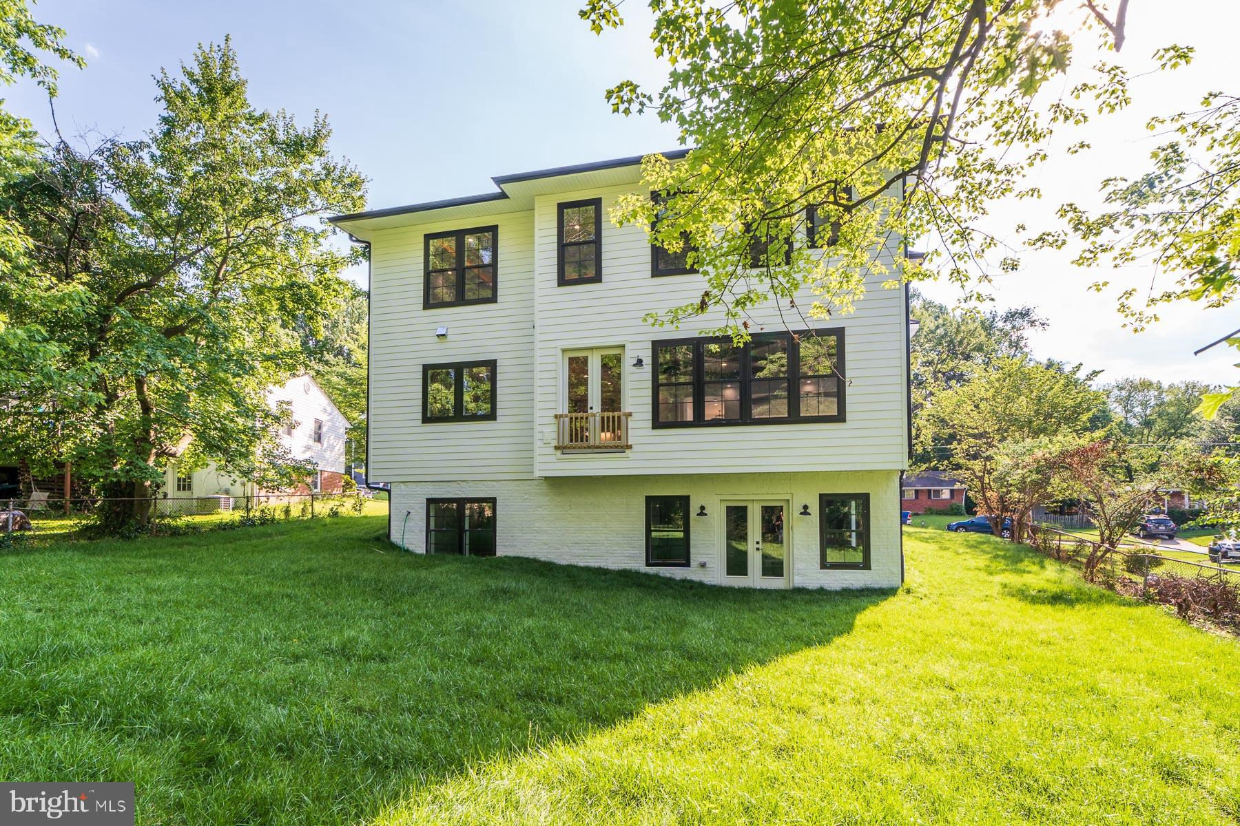 VIENNA WOODS - Residential