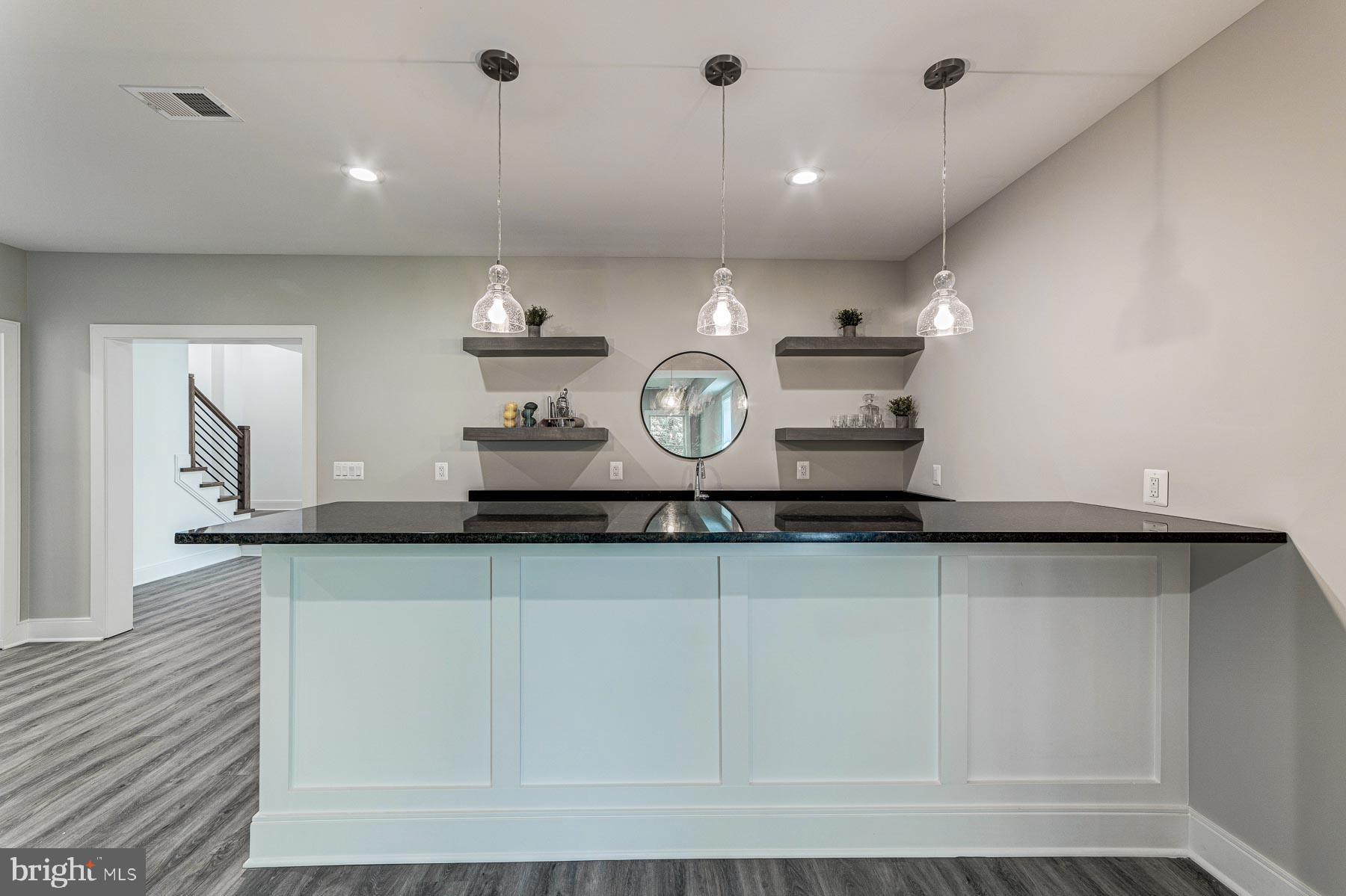 VIENNA WOODS - Residential