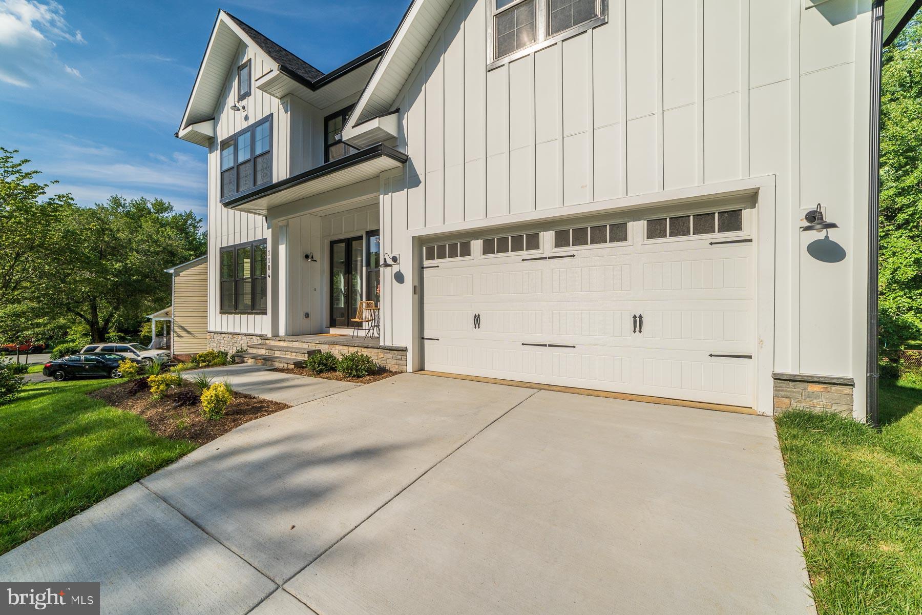 VIENNA WOODS - Residential