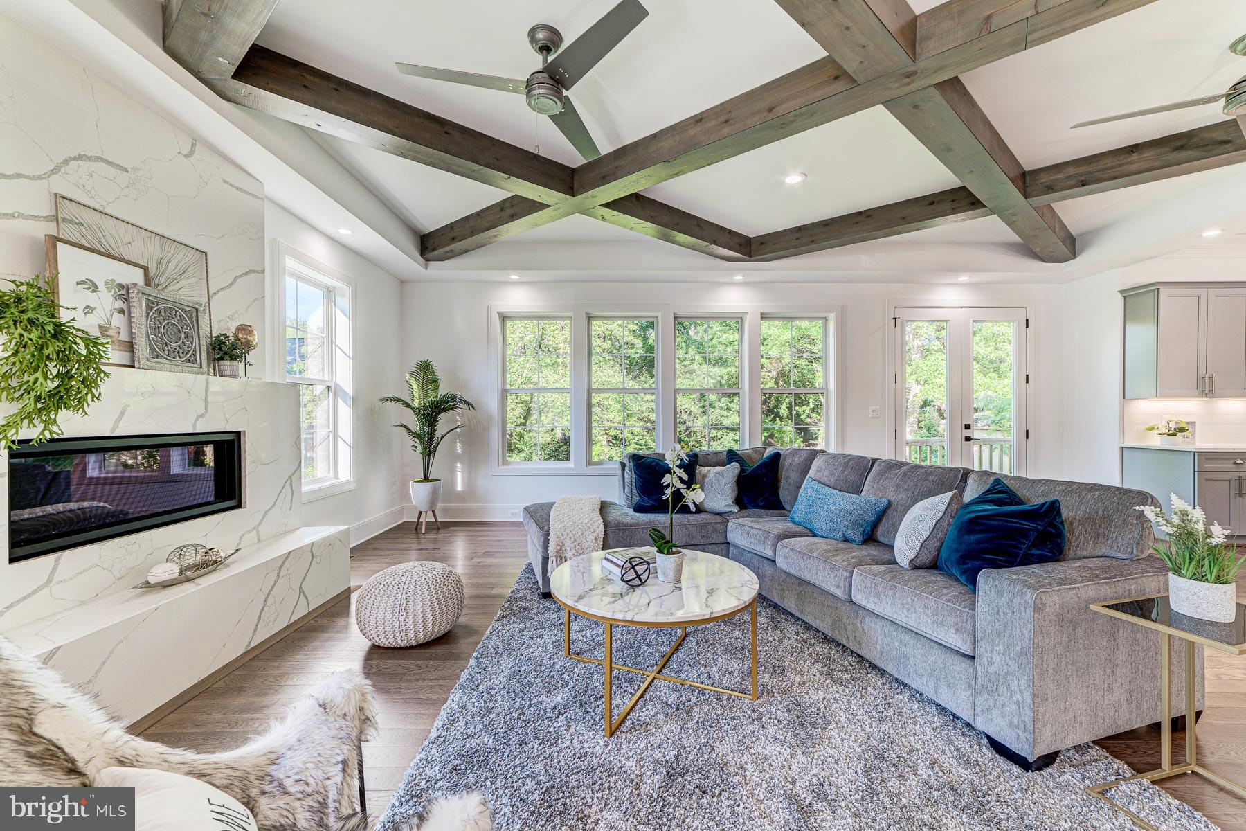 VIENNA WOODS - Residential