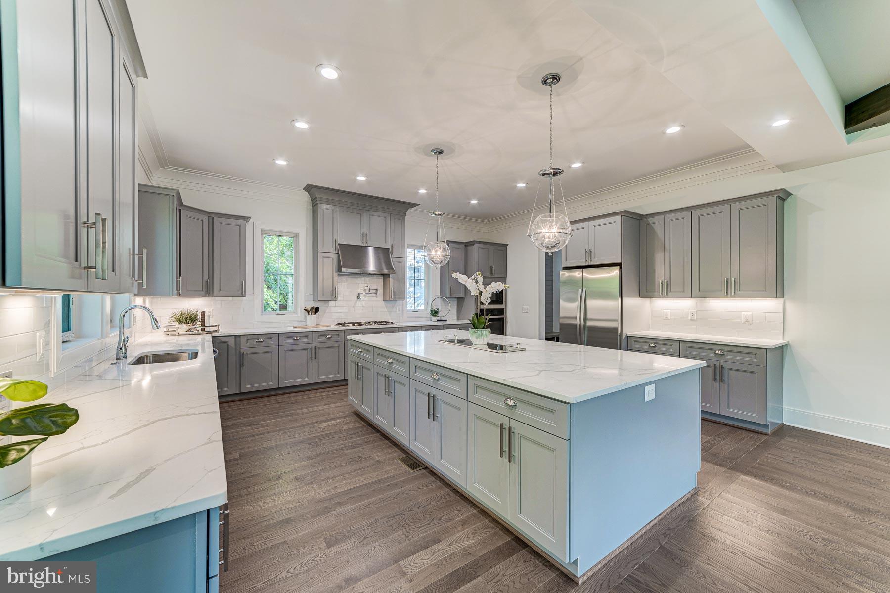 VIENNA WOODS - Residential