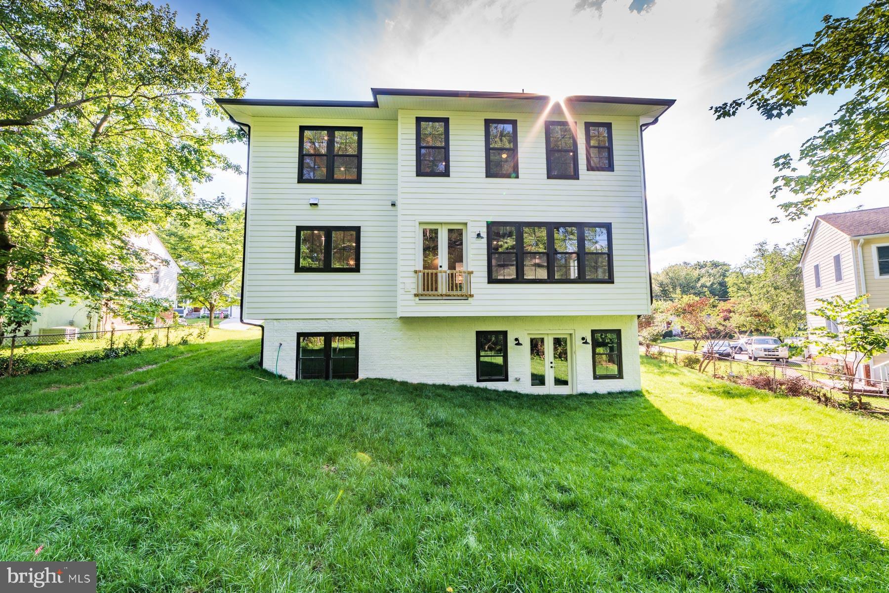 VIENNA WOODS - Residential