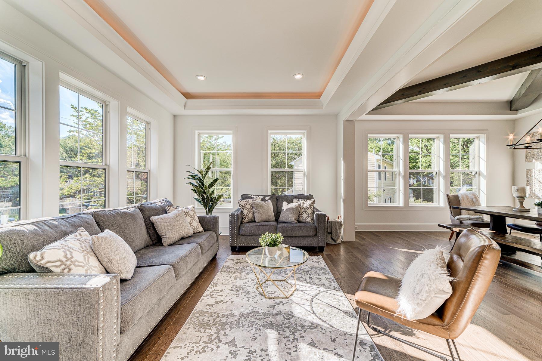 VIENNA WOODS - Residential