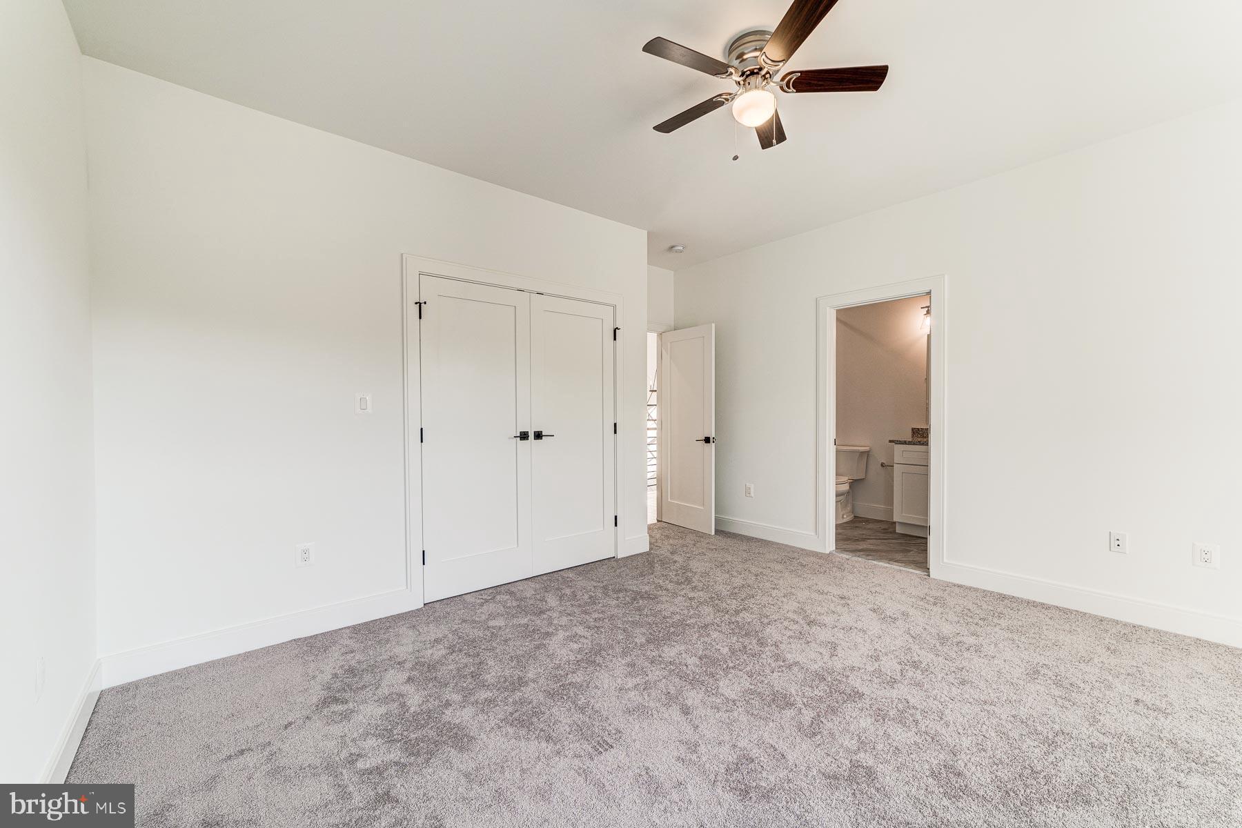 VIENNA WOODS - Residential