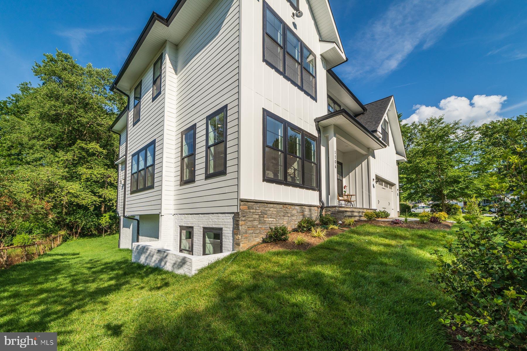 VIENNA WOODS - Residential