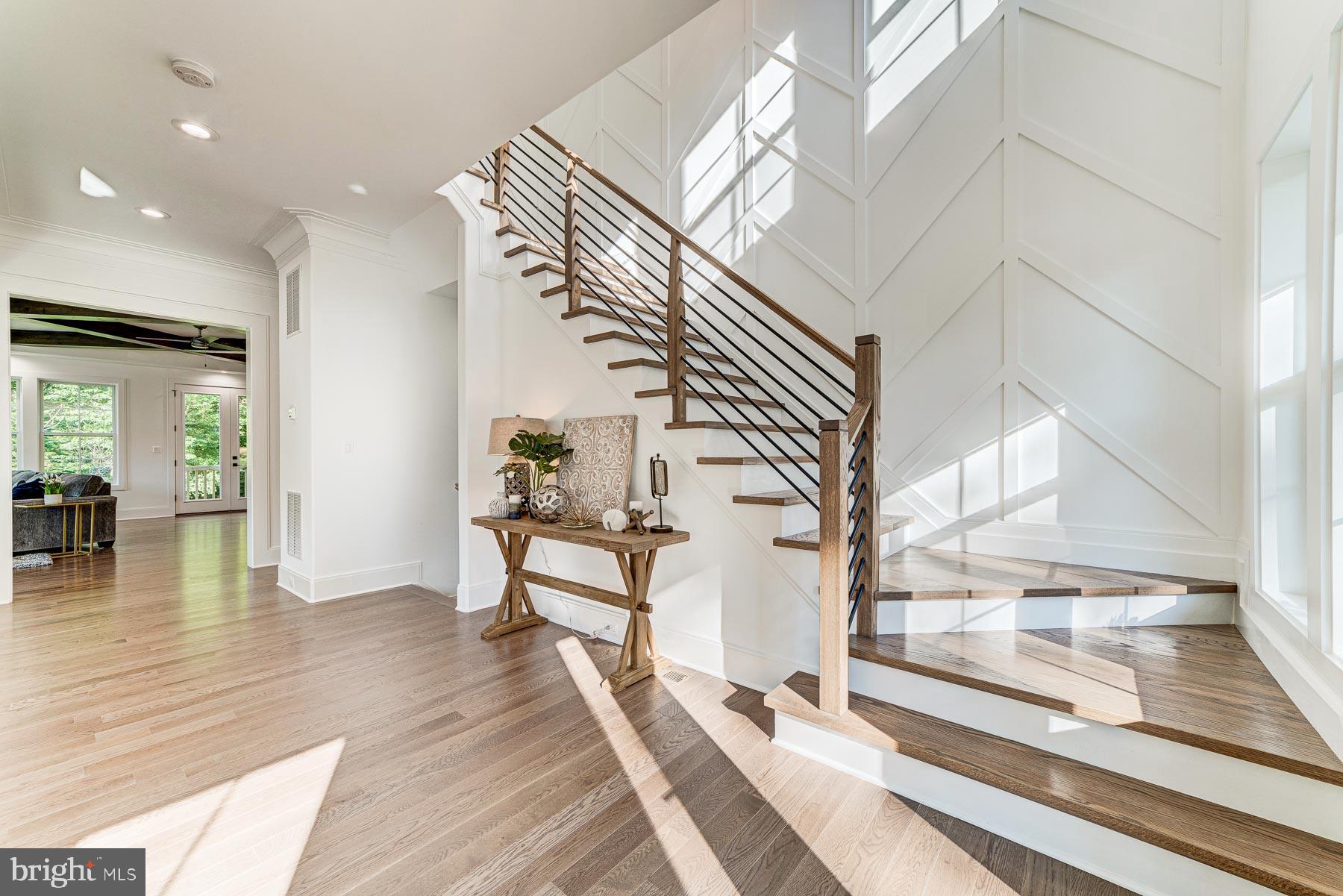 VIENNA WOODS - Residential