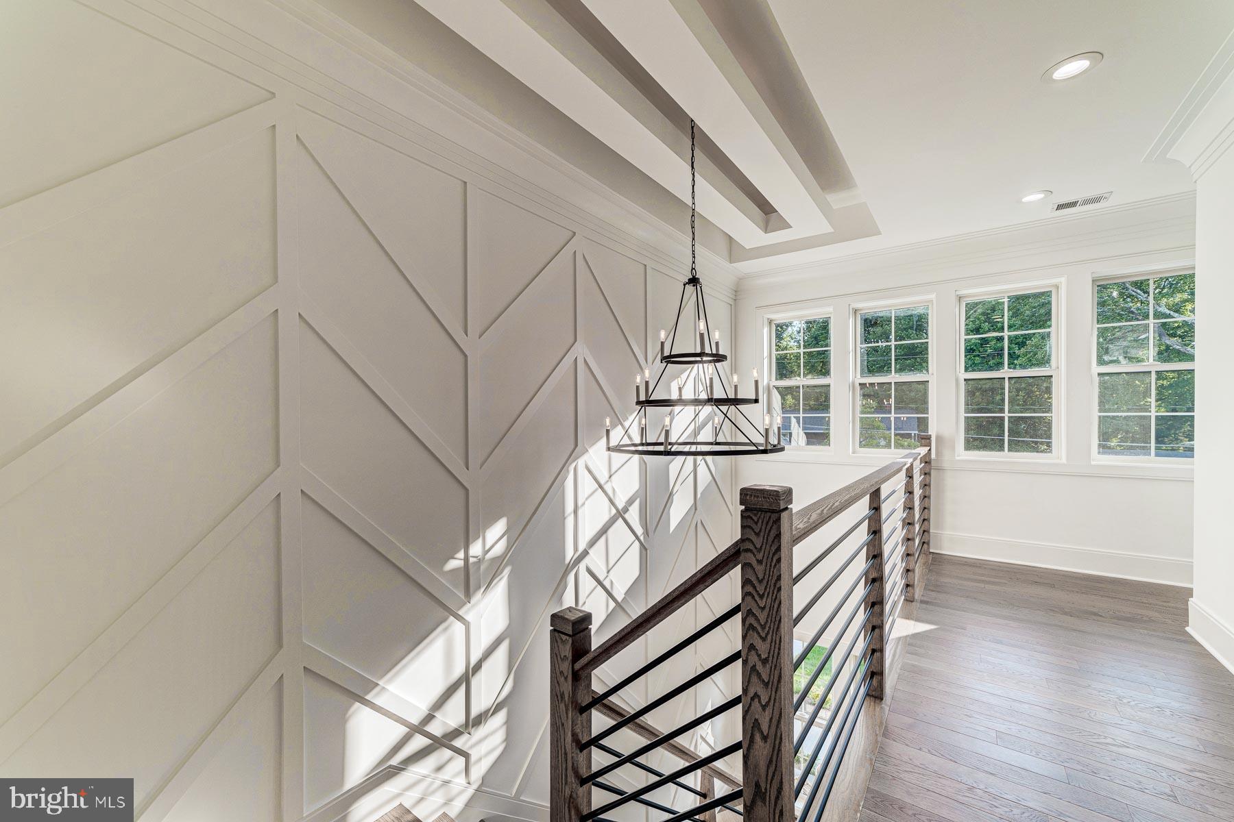 VIENNA WOODS - Residential