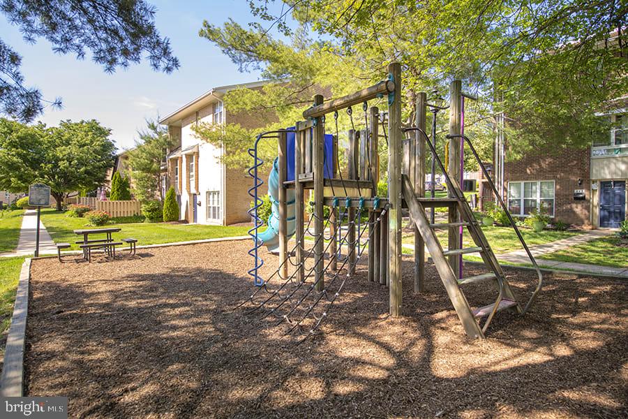 ROCKVILLE - Residential Lease