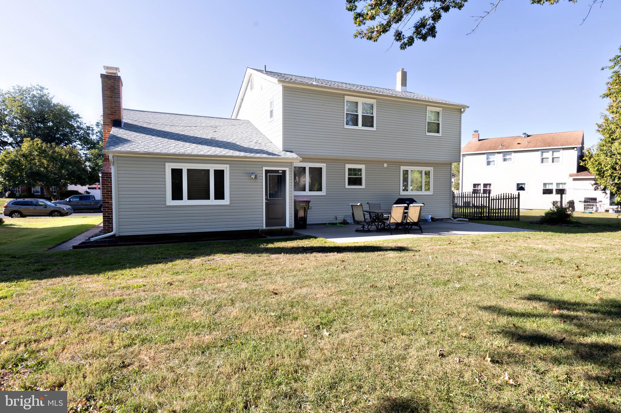 721 BENTLEY LANE