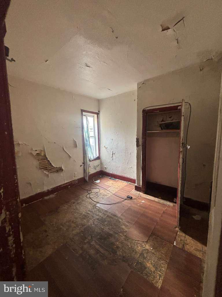 2714 W LEHIGH AVENUE