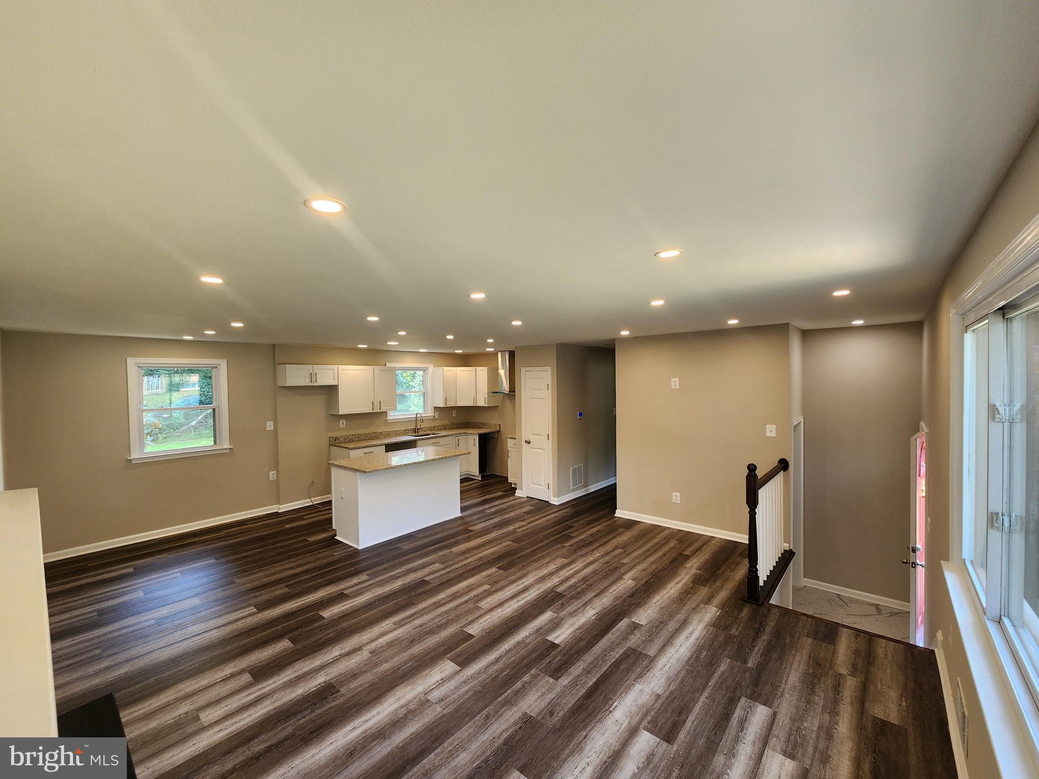 DAVIS - Residential Lease