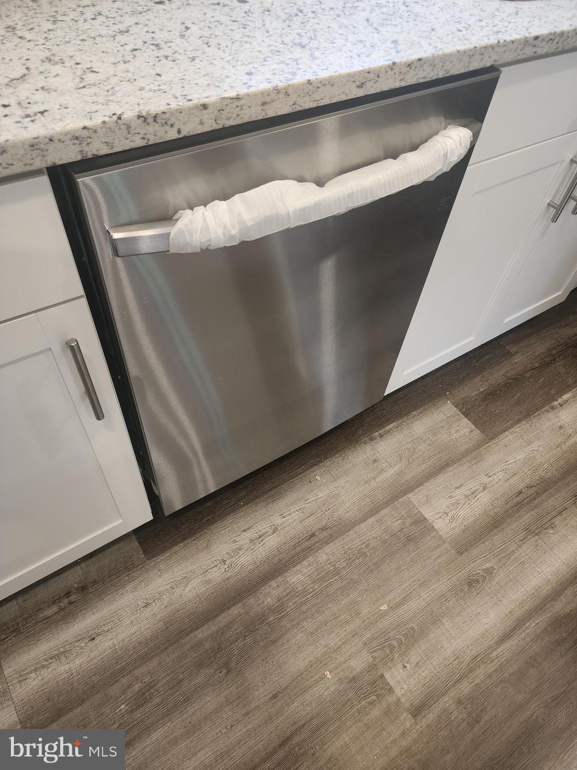 DAVIS - Residential Lease