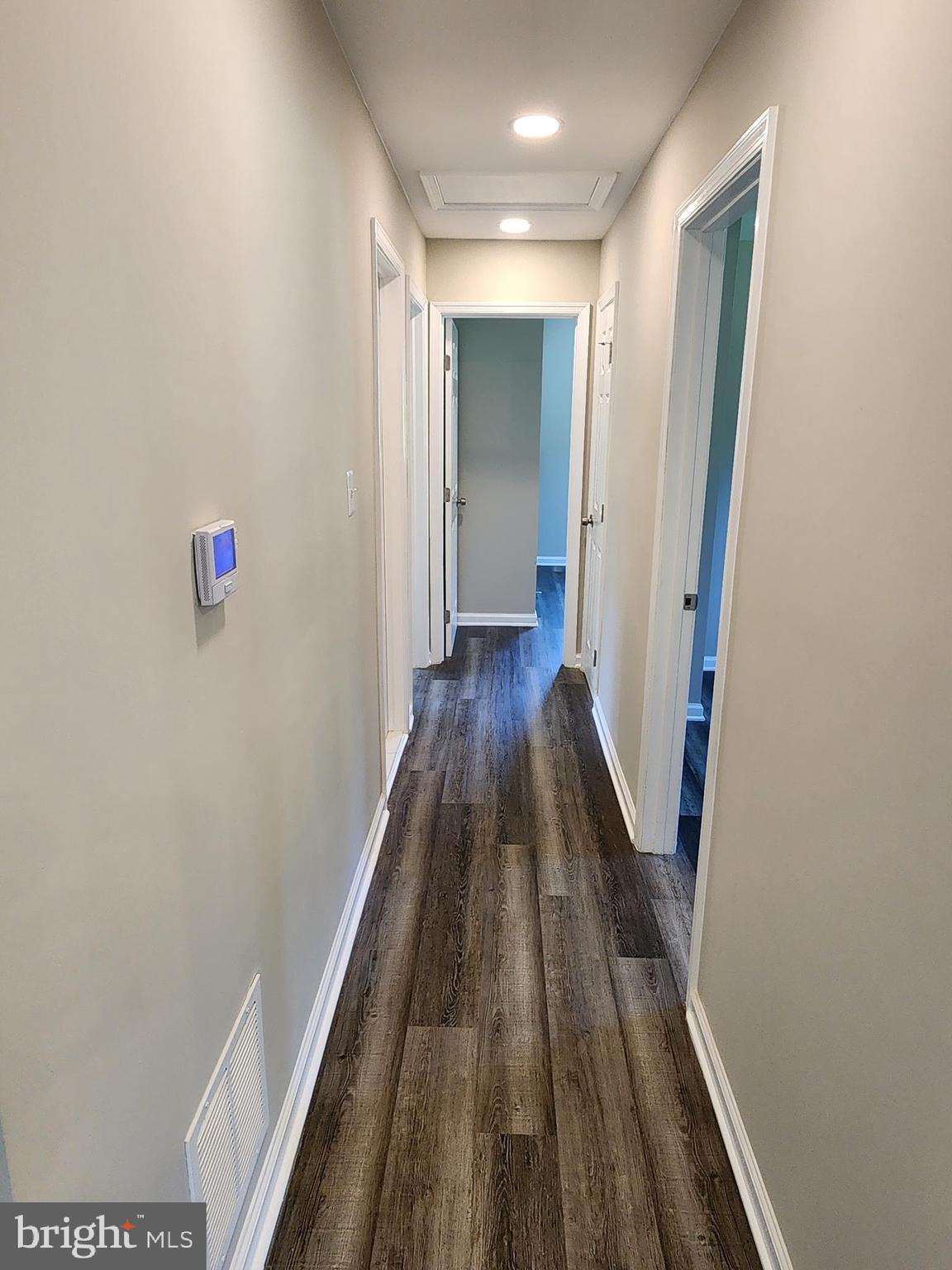 DAVIS - Residential Lease