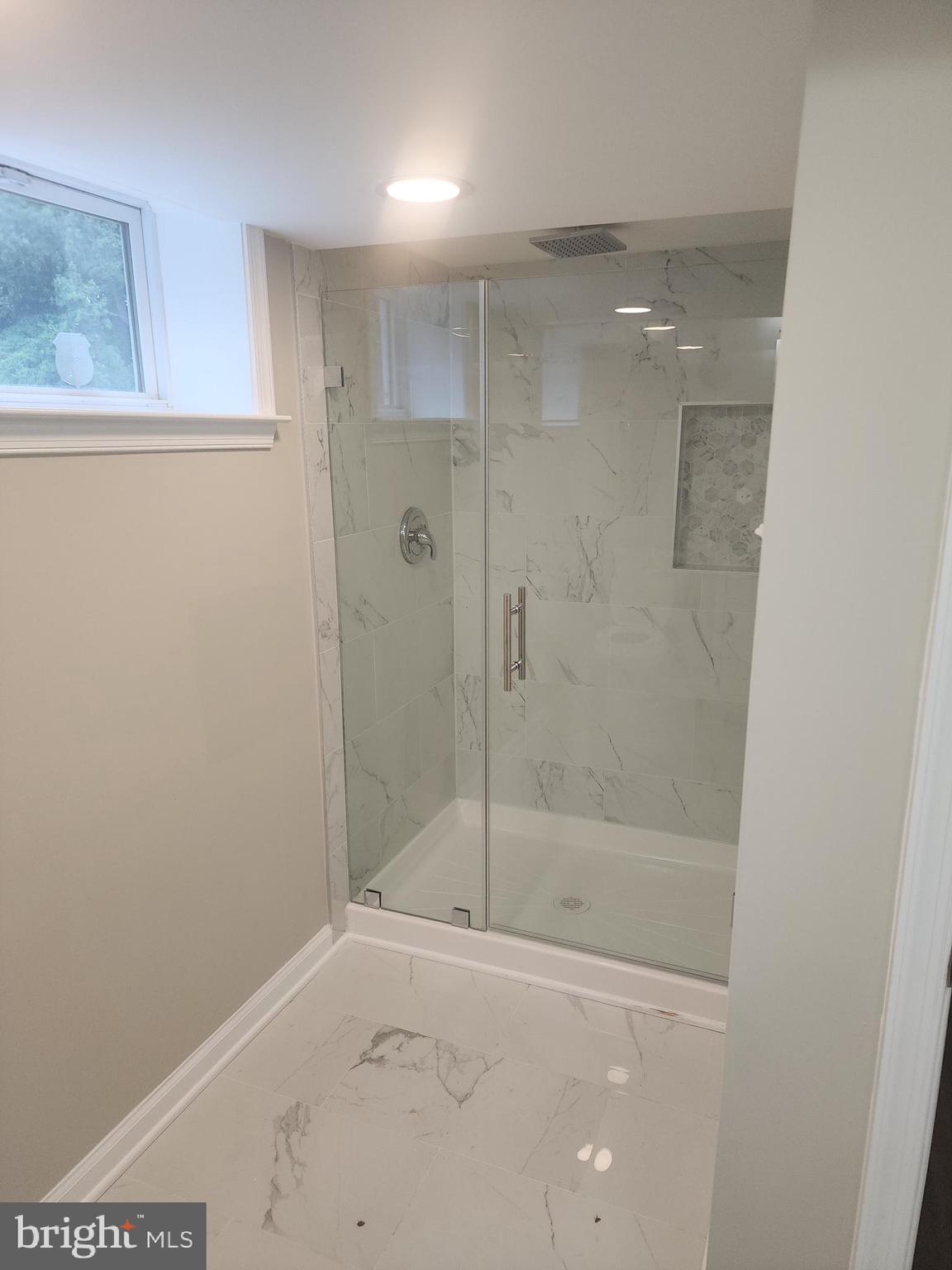 DAVIS - Residential Lease