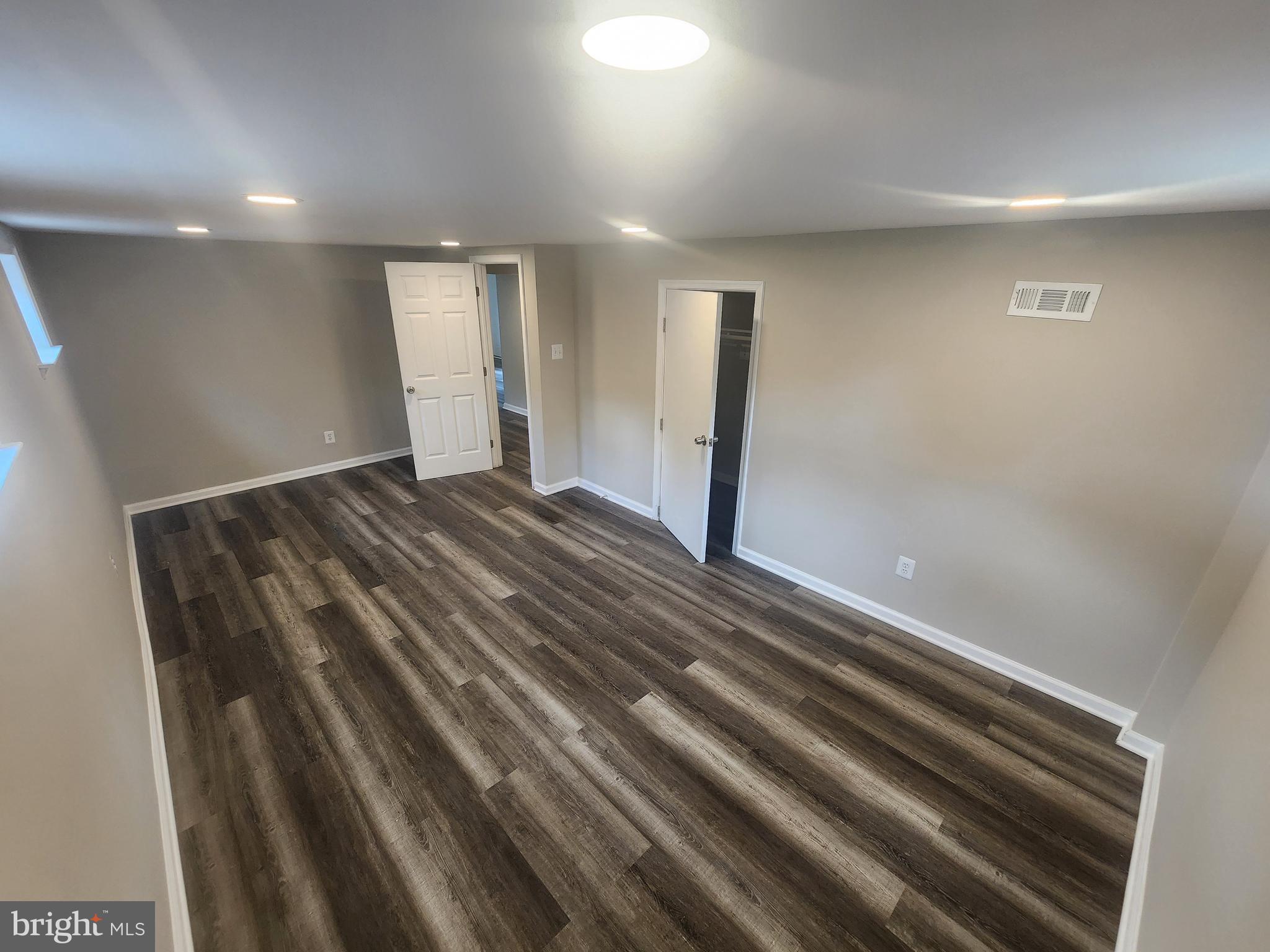 DAVIS - Residential Lease