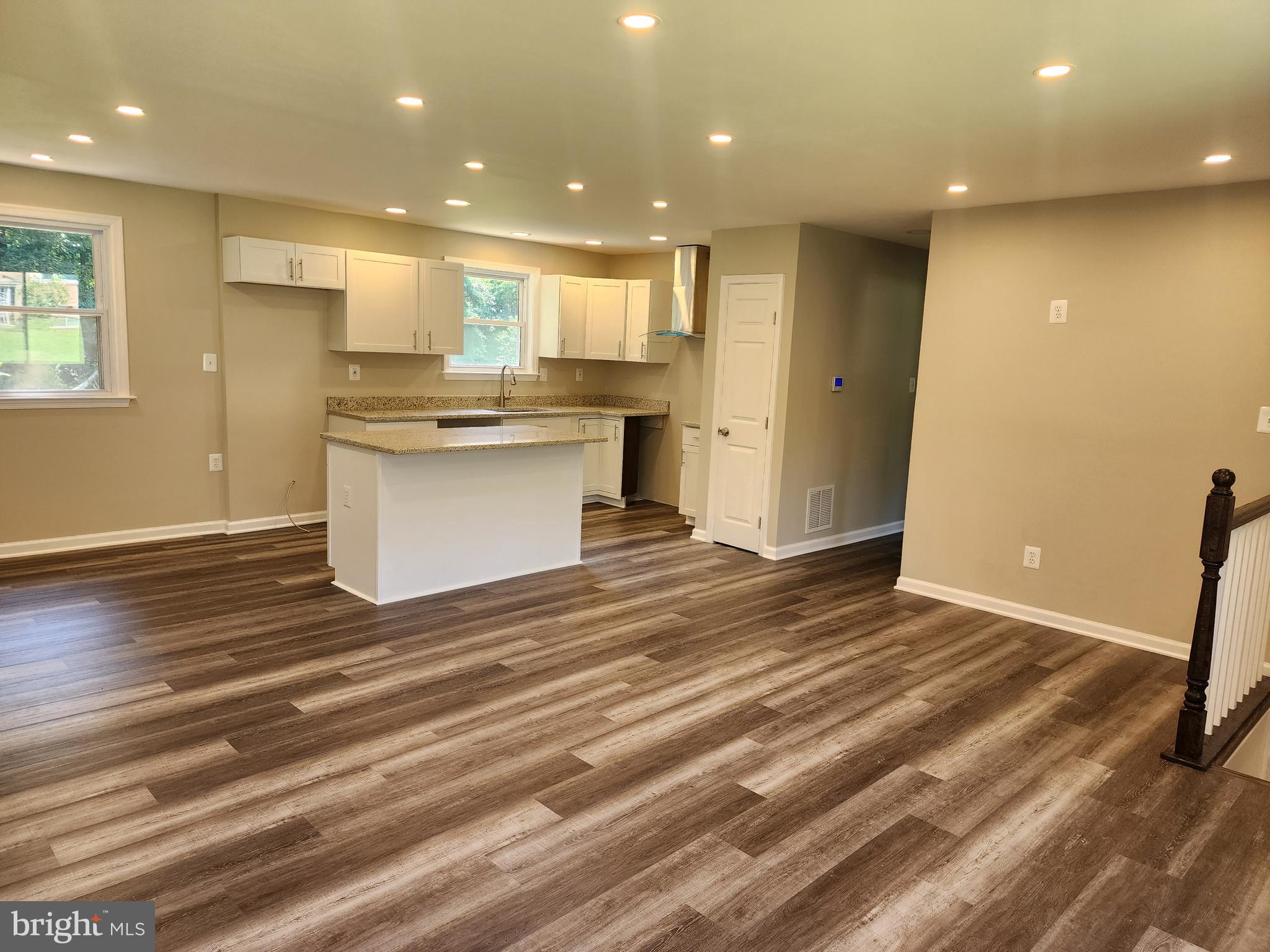 DAVIS - Residential Lease