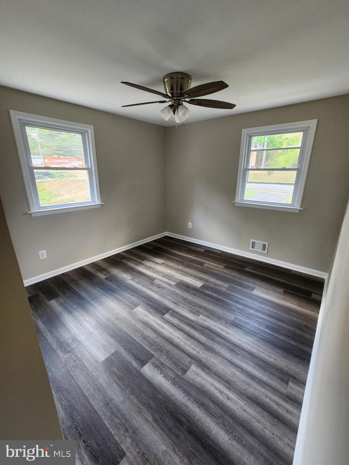 DAVIS - Residential Lease