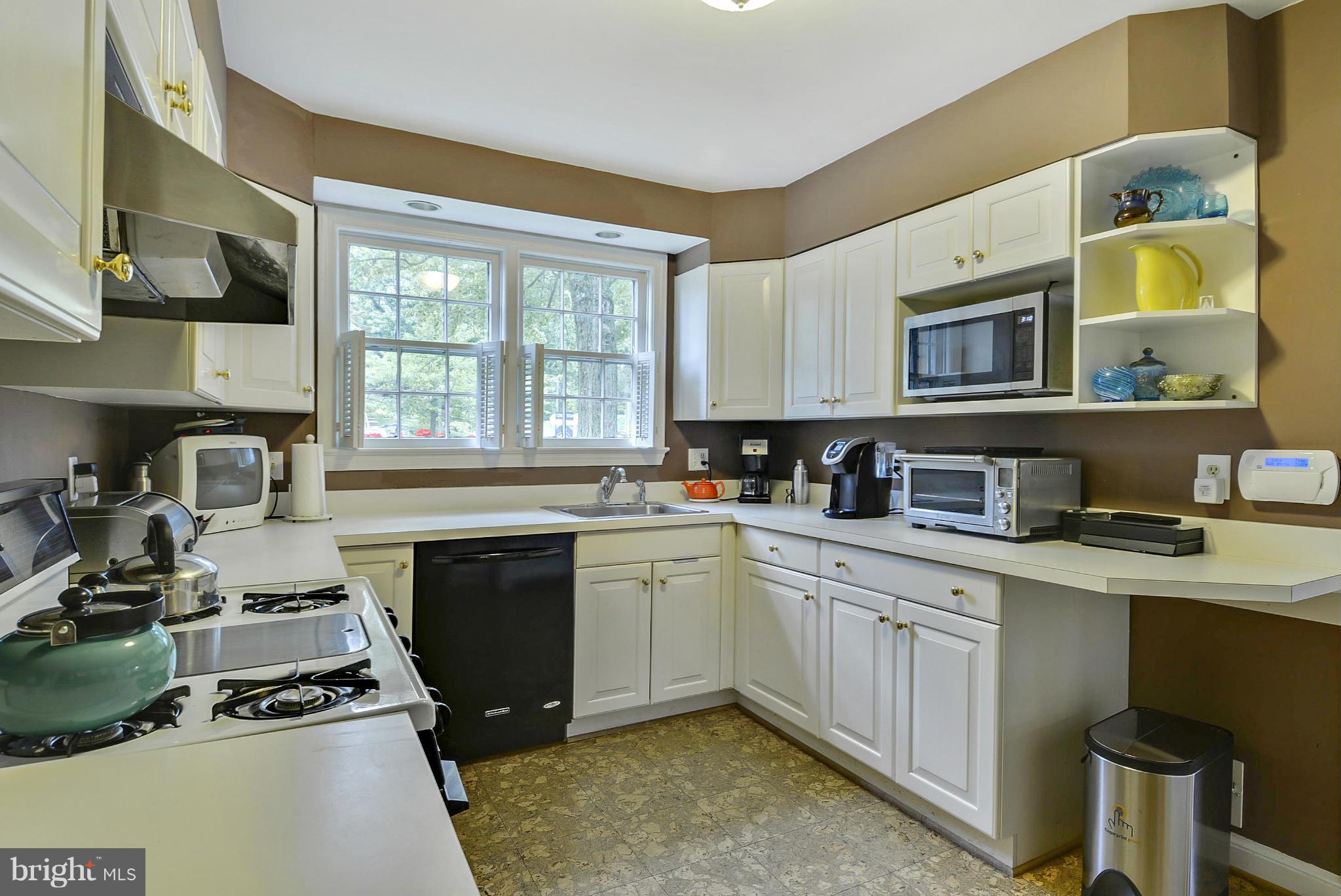 LEEWAY HEIGHTS - Residential