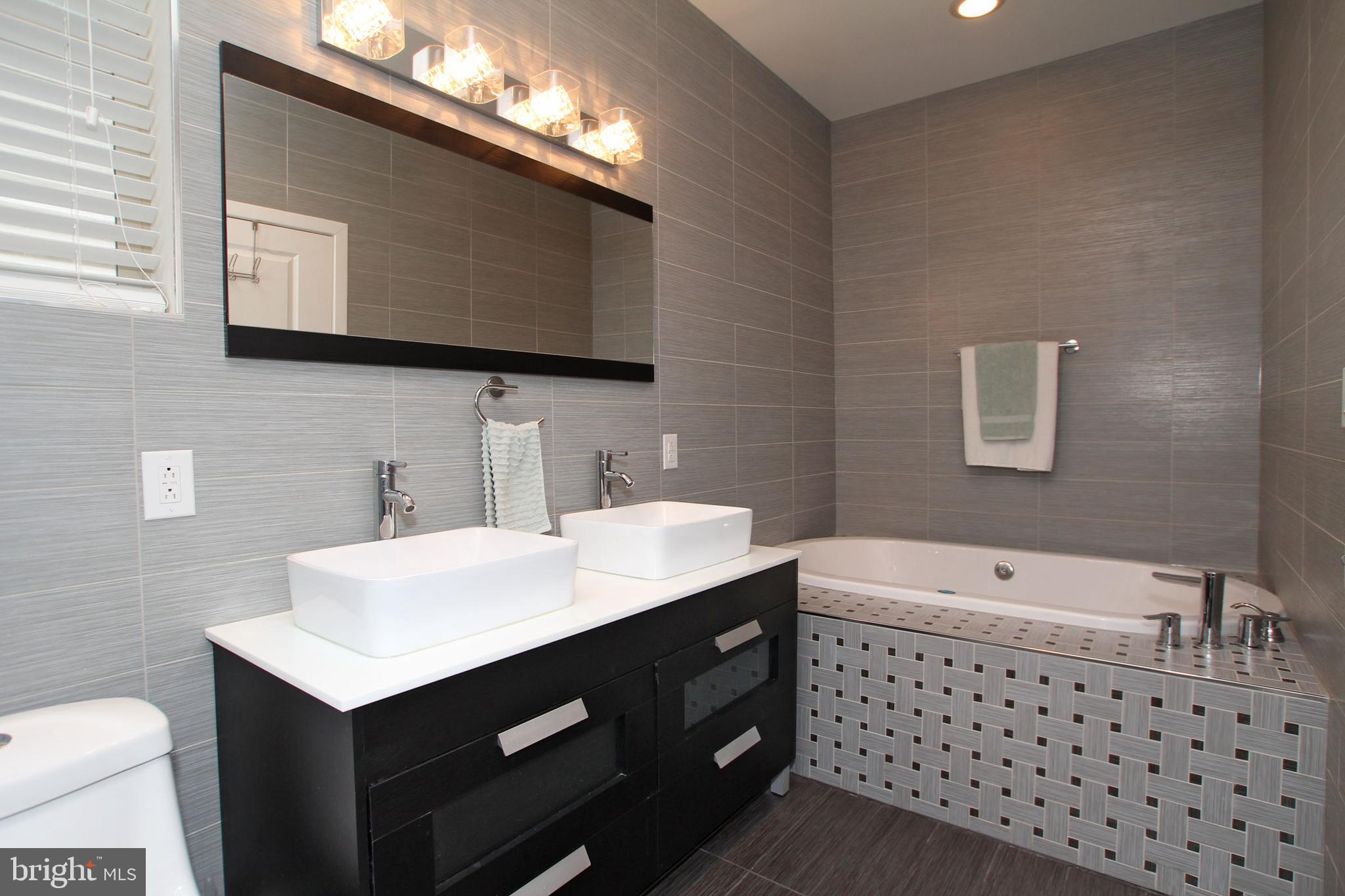 FAIRMOUNT - Residential