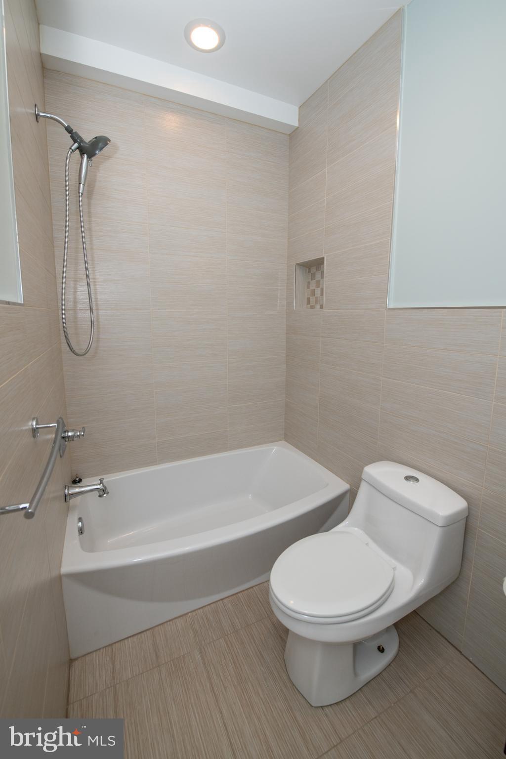 FAIRMOUNT - Residential