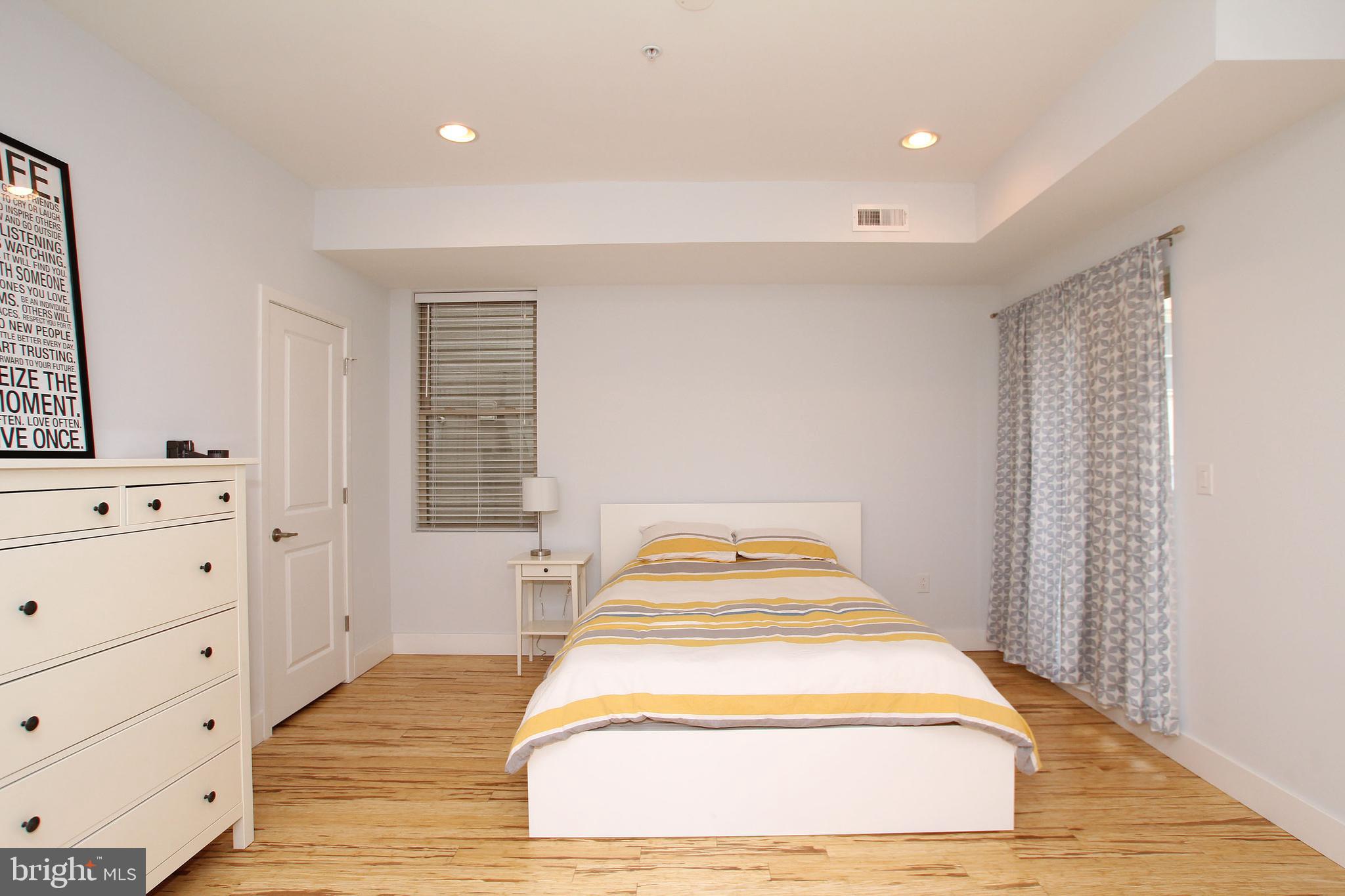 FAIRMOUNT - Residential