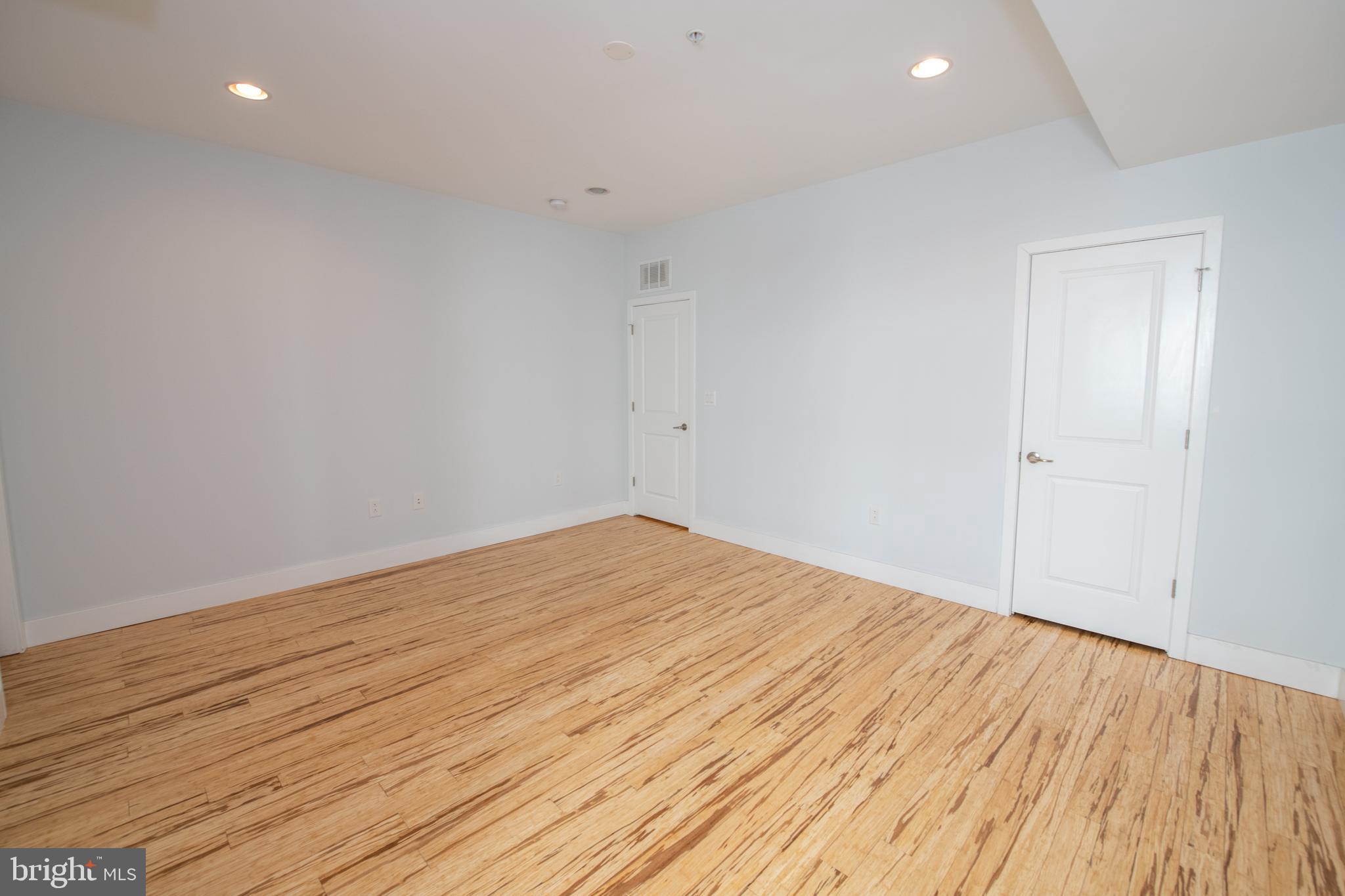 FAIRMOUNT - Residential