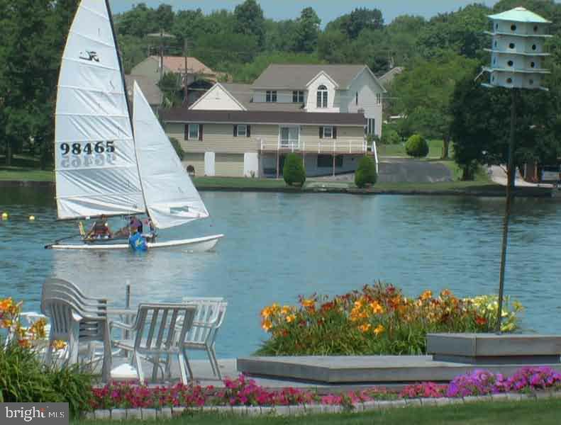 LAKE HERITAGE - Residential