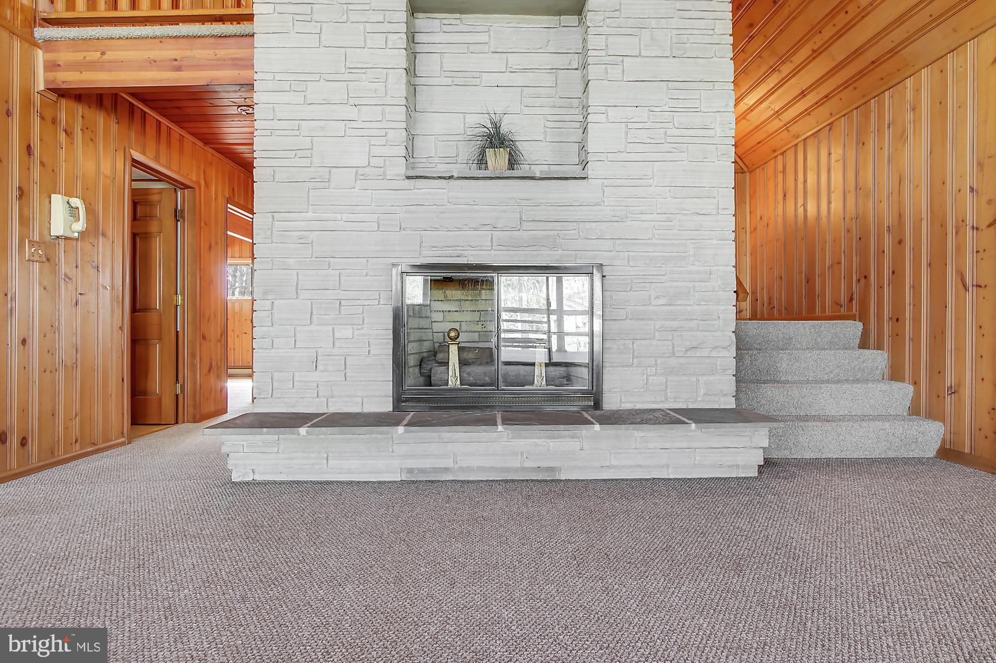 LAKE HERITAGE - Residential