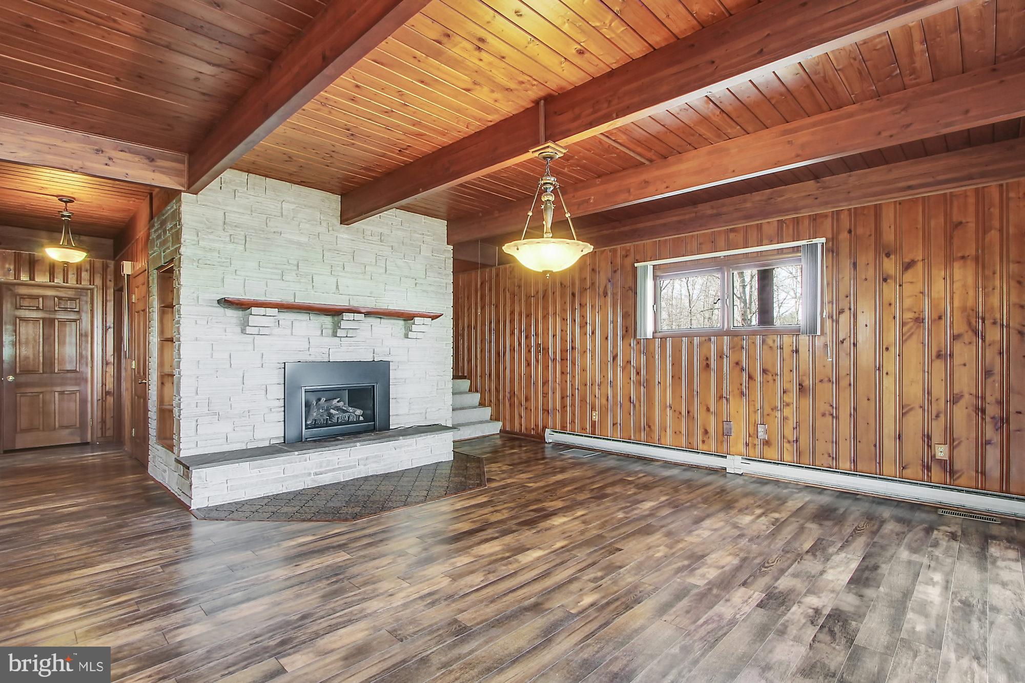 LAKE HERITAGE - Residential