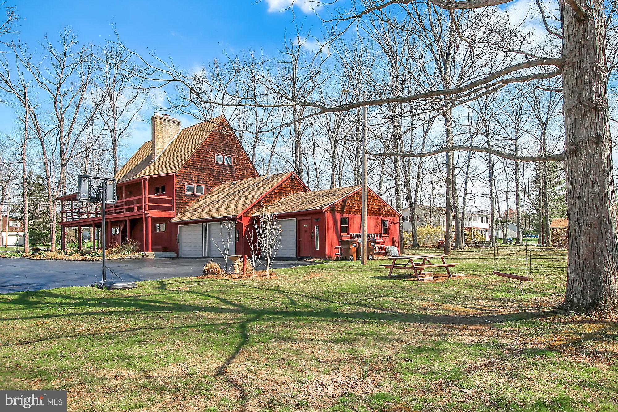 LAKE HERITAGE - Residential